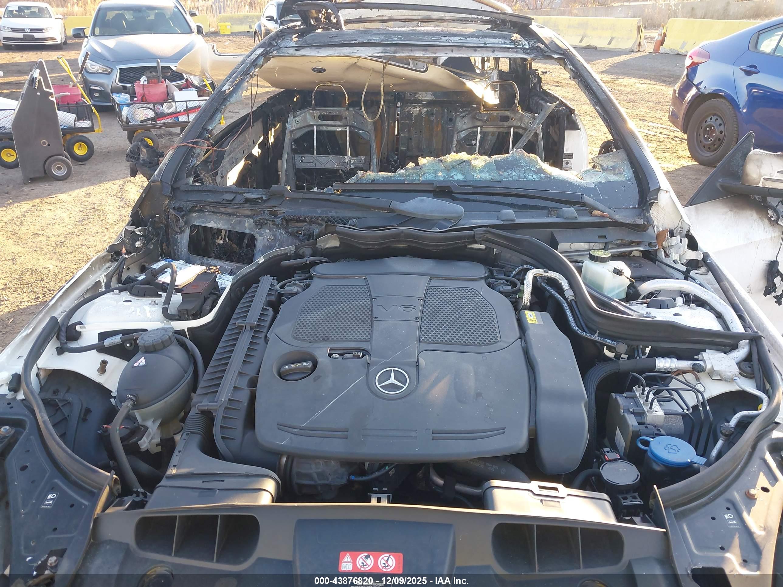 MERCEDES-BENZ E image 10