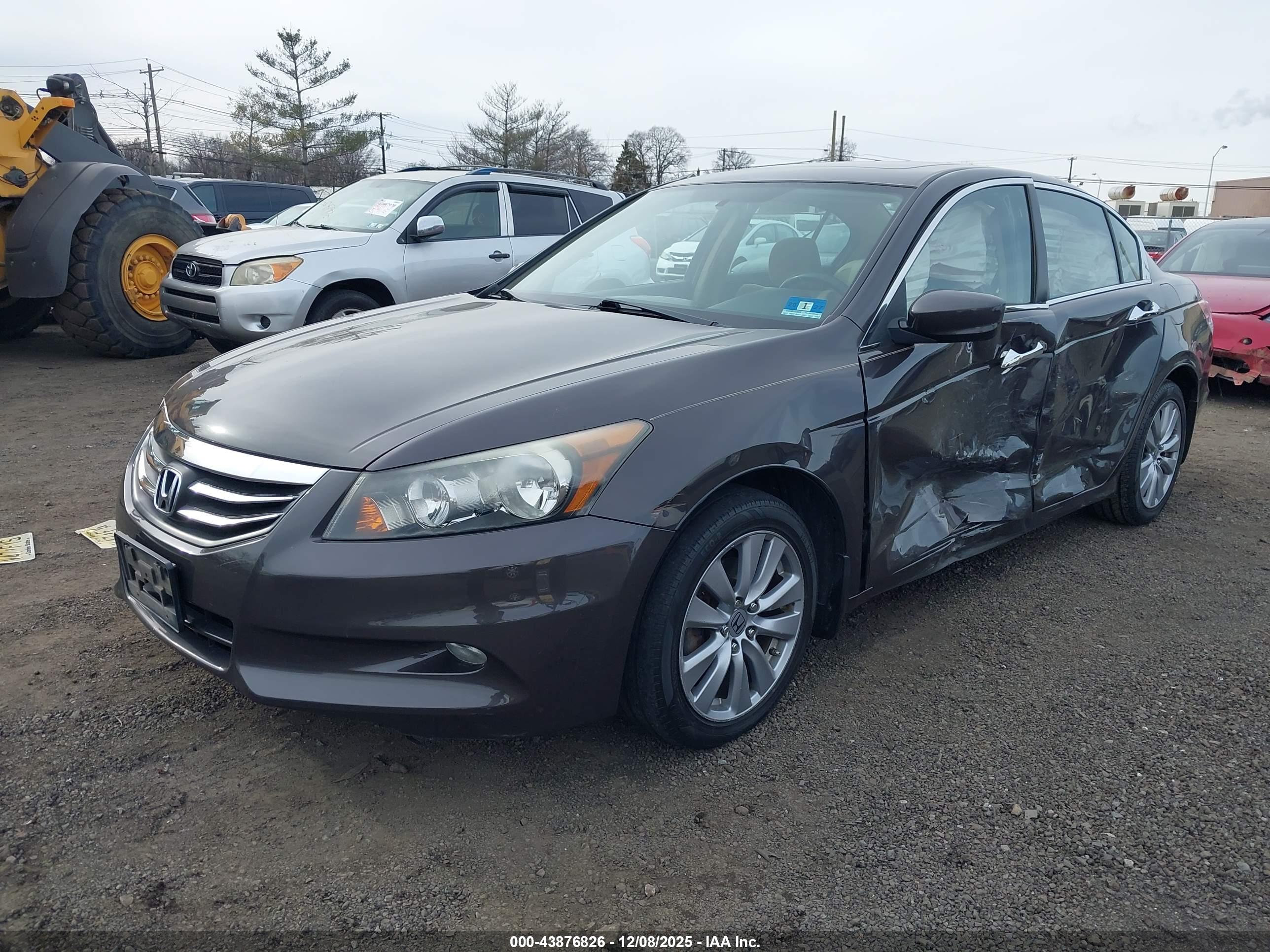 HONDA ACCORD image 2