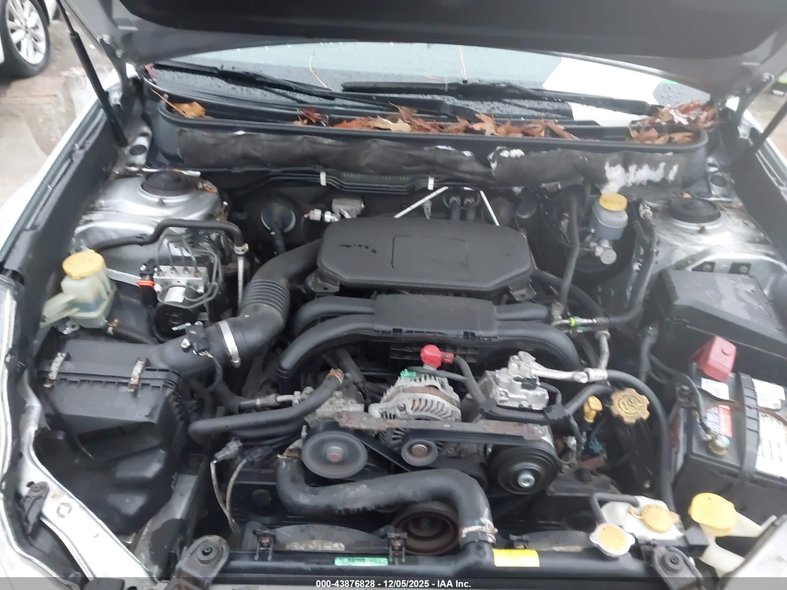 SUBARU OUTBACK image 10