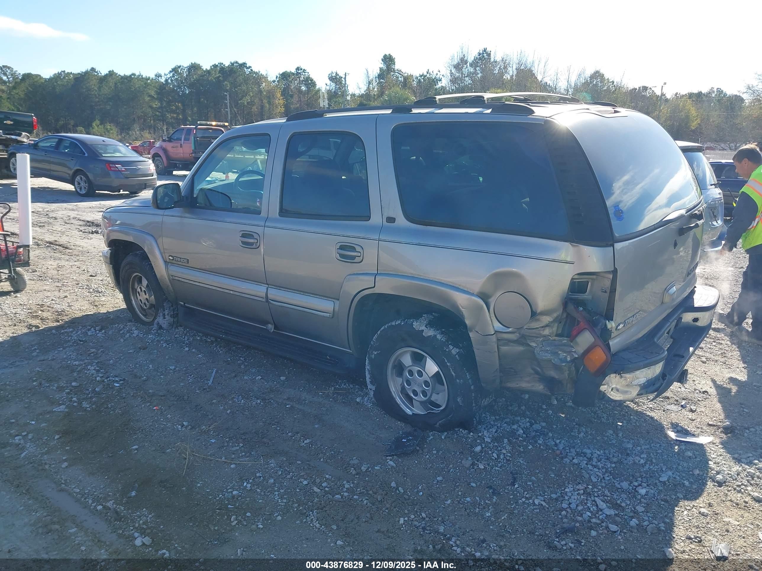 CHEVROLET TAHOE image 3