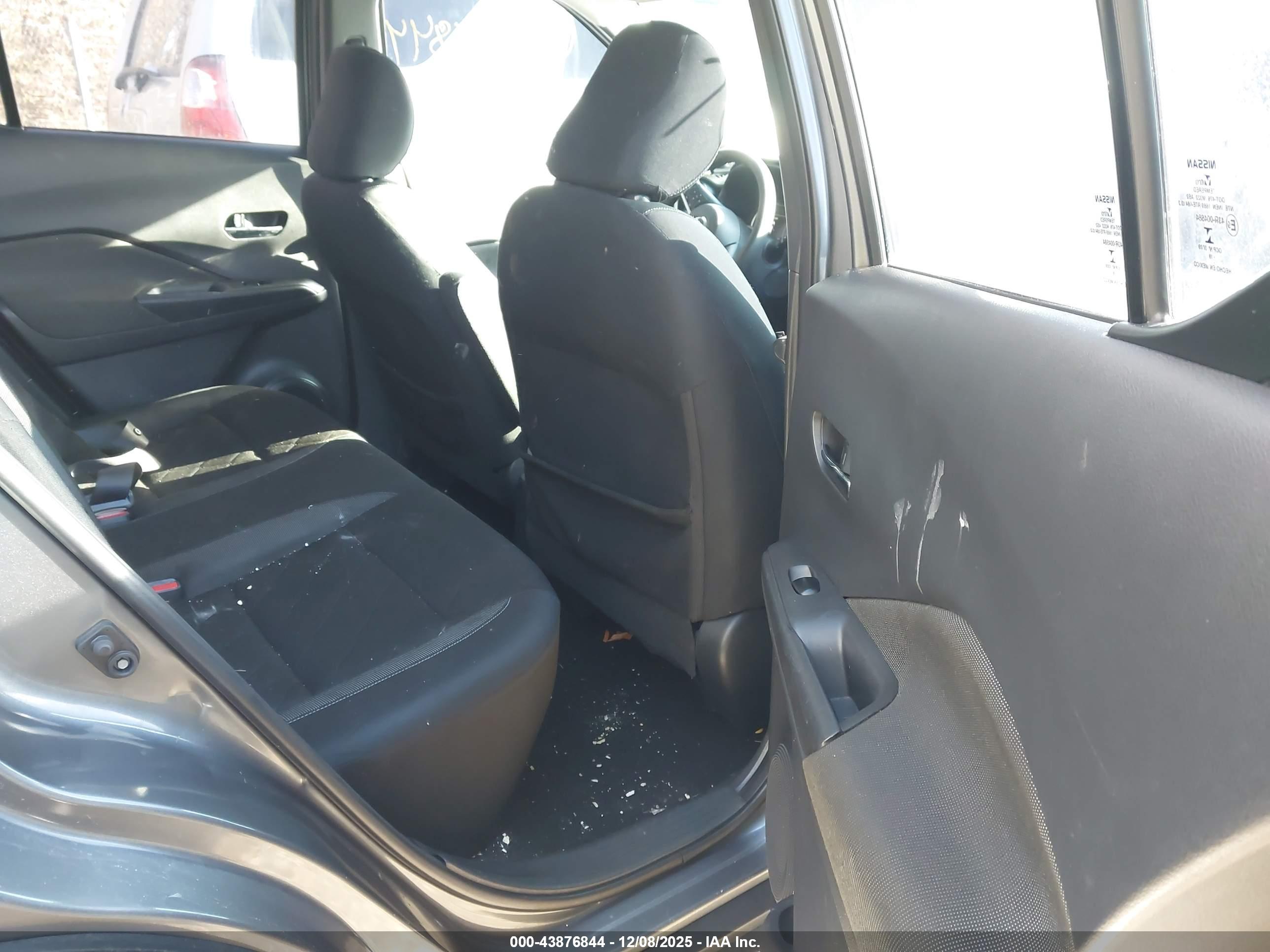 NISSAN KICKS image 8