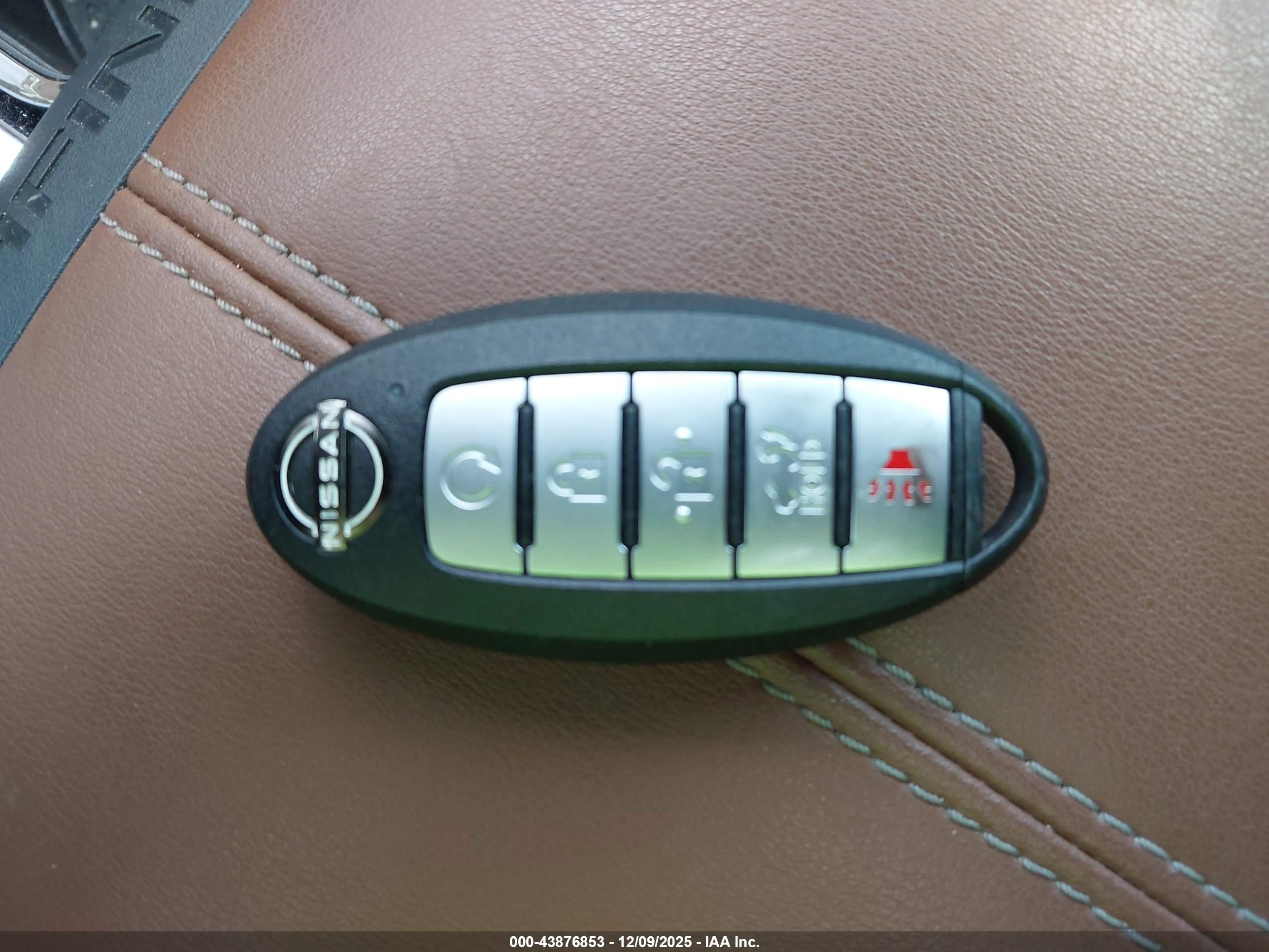 NISSAN PATHFINDER image 11