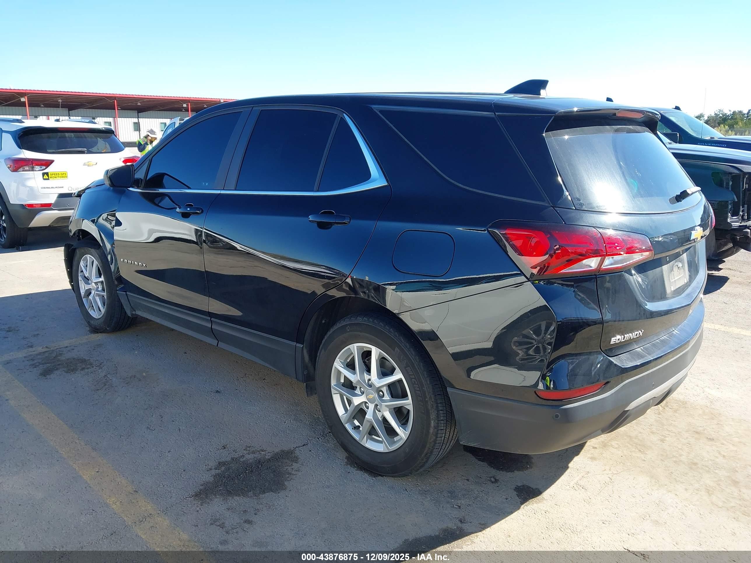 CHEVROLET EQUINOX image 3
