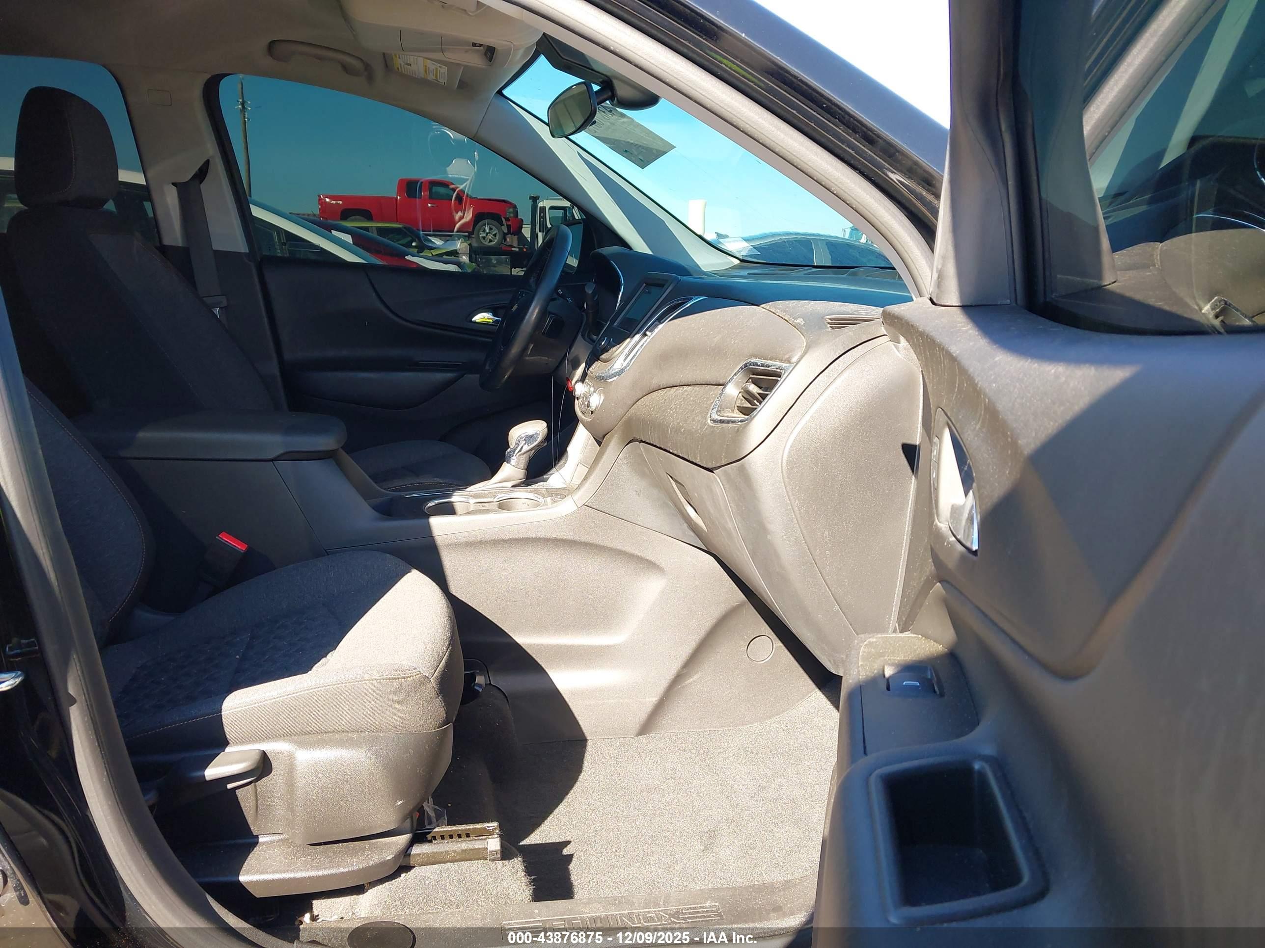 CHEVROLET EQUINOX image 5