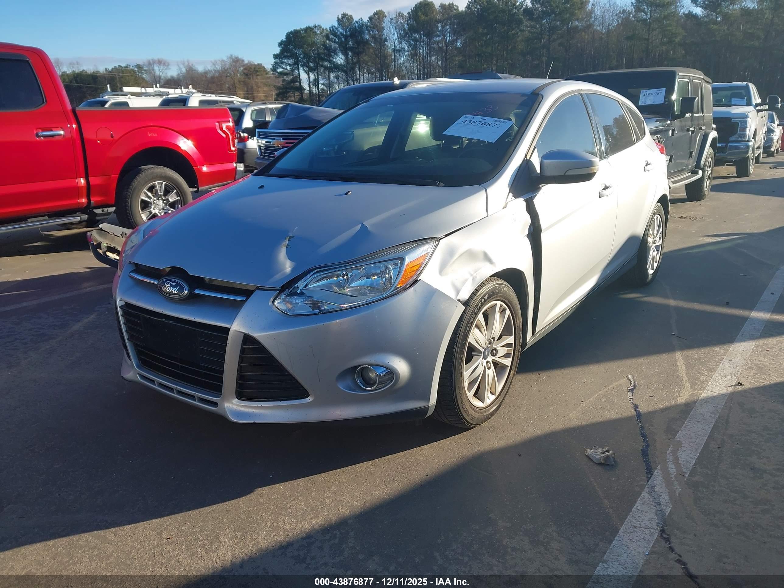 FORD FOCUS image 6