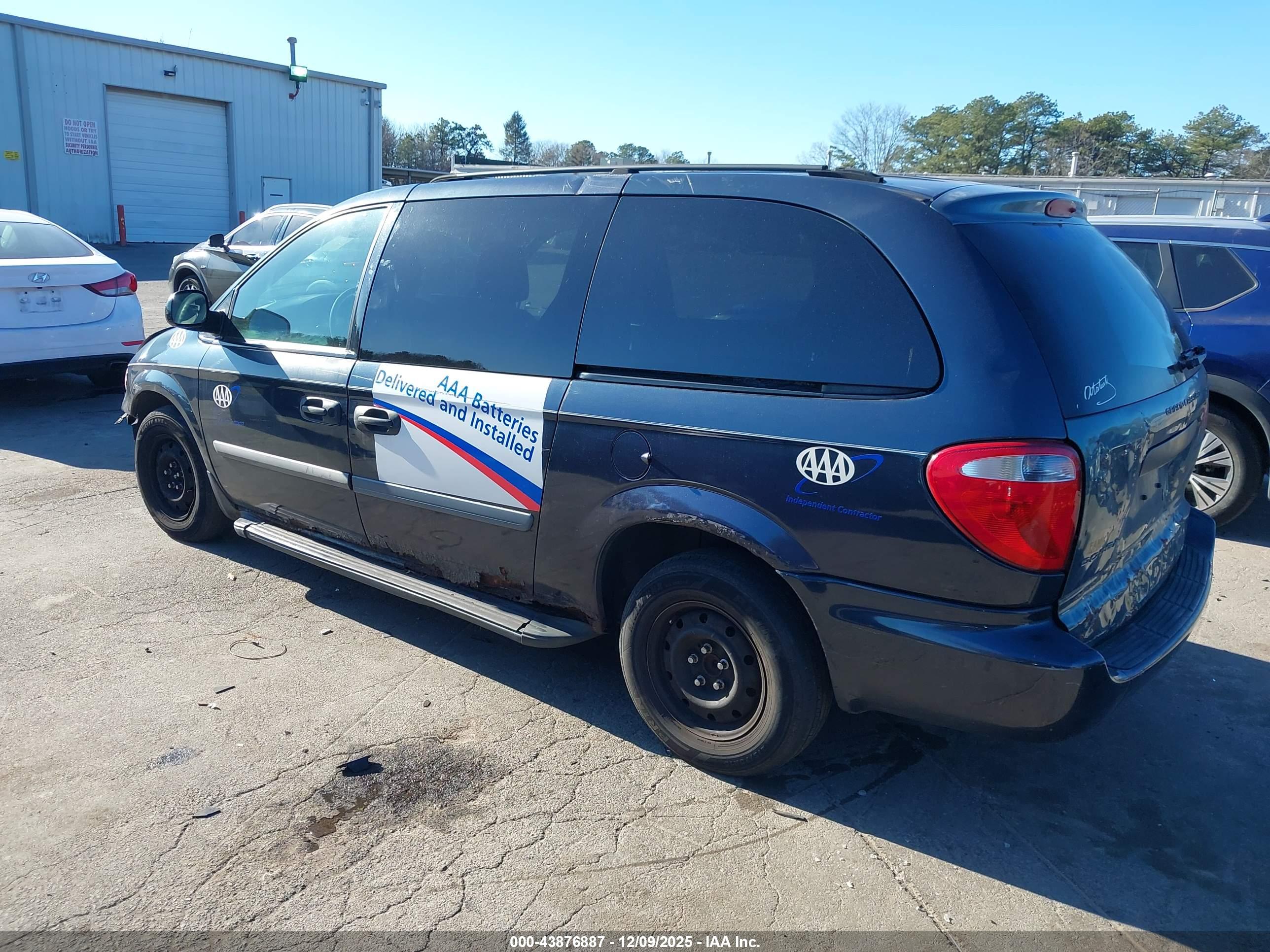 DODGE GRAND image 3