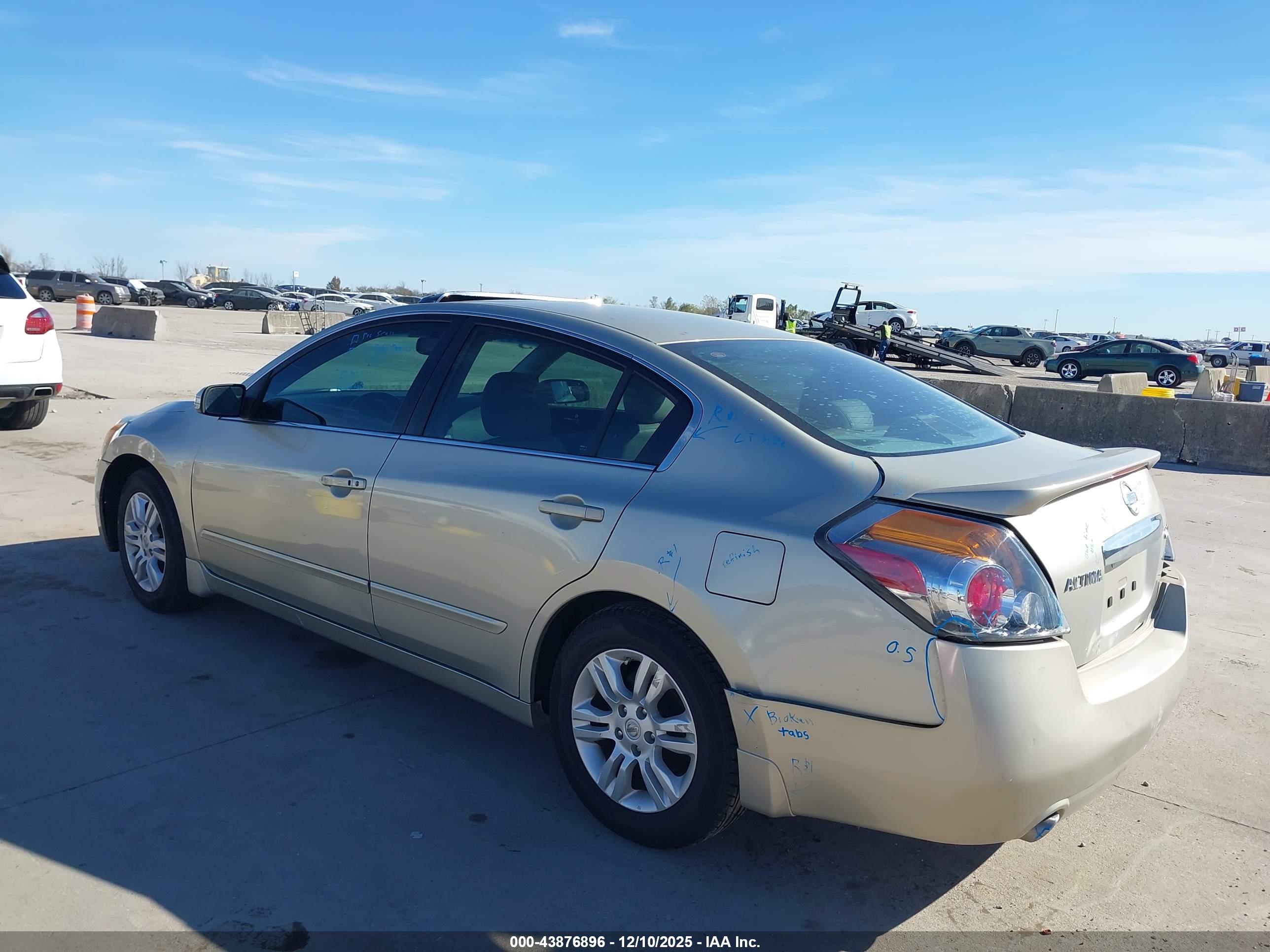 NISSAN ALTIMA image 3