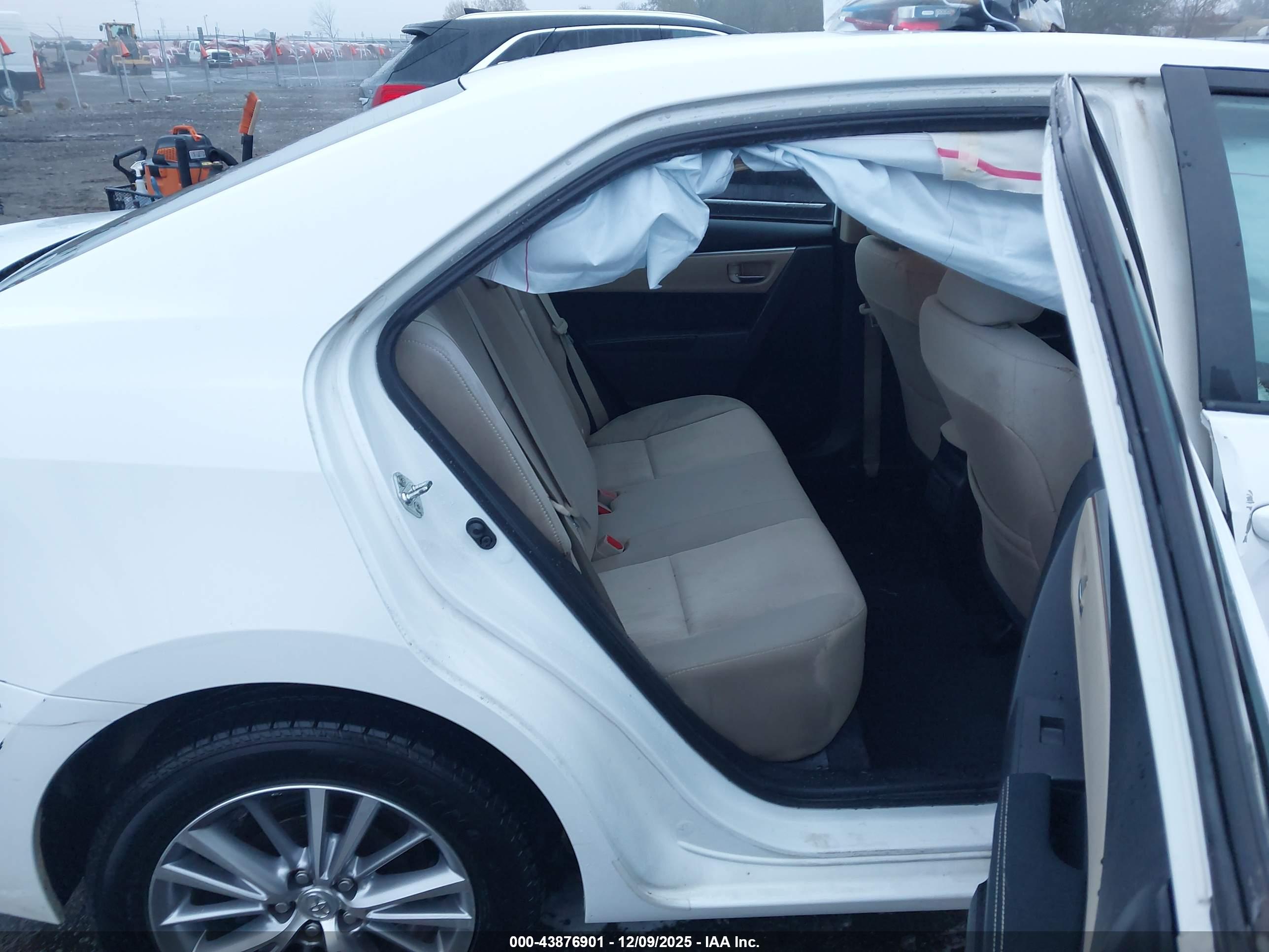 TOYOTA COROLLA image 8