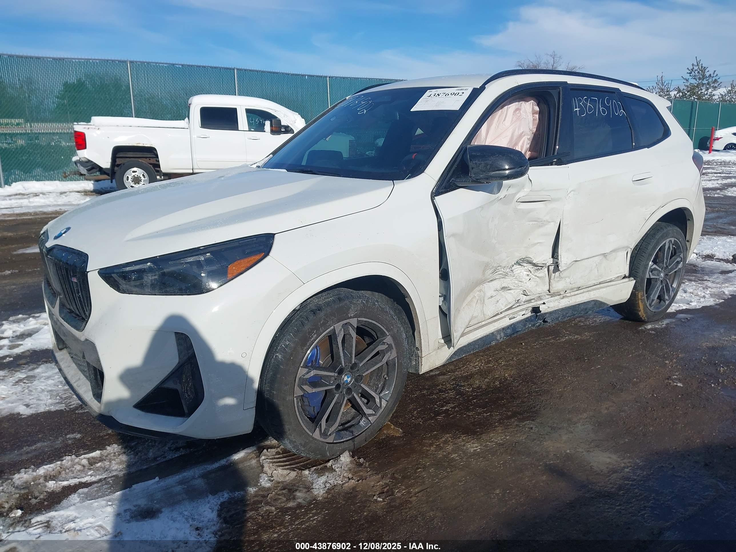 BMW X1 image 2