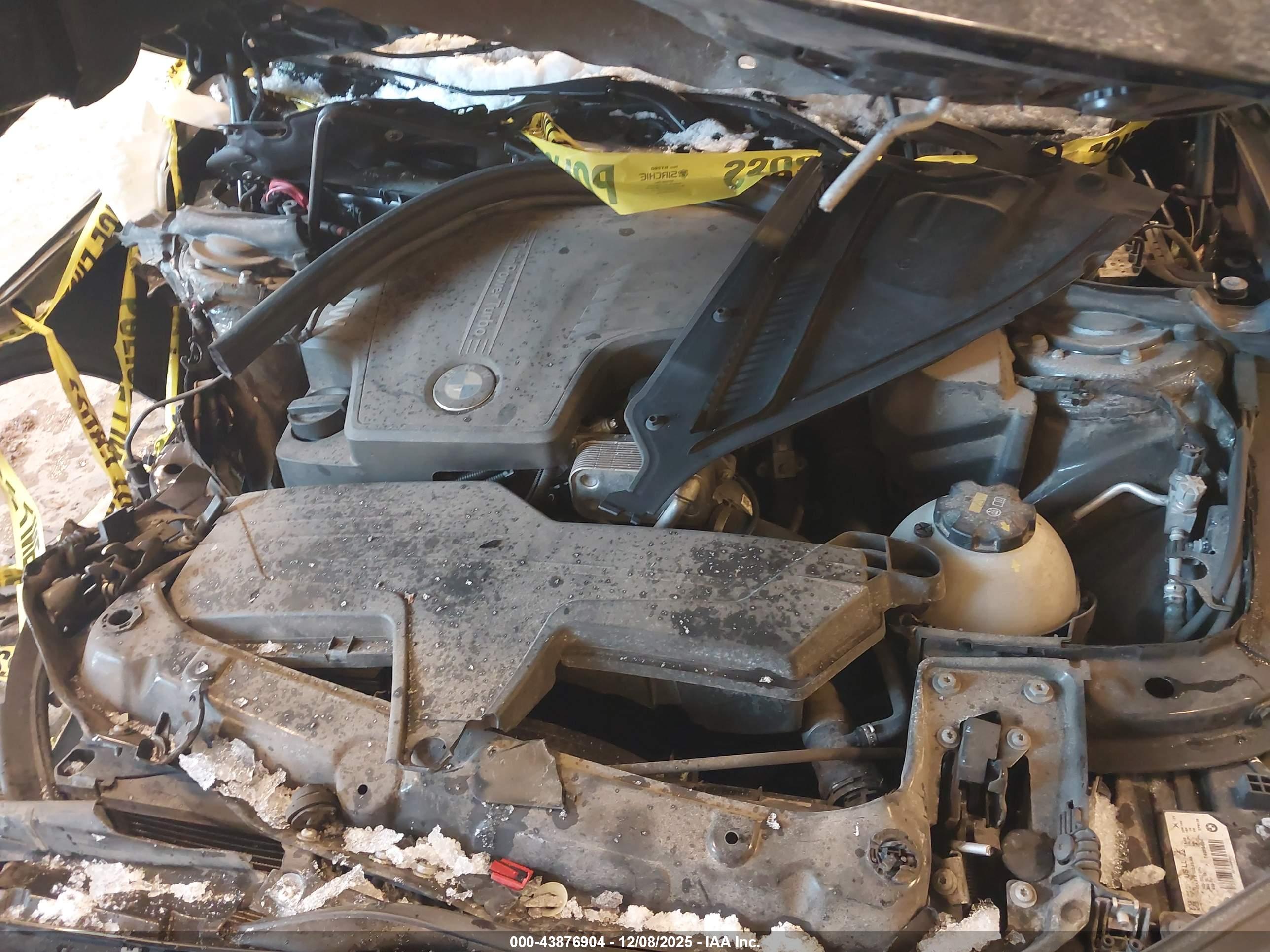 BMW 320I image 10