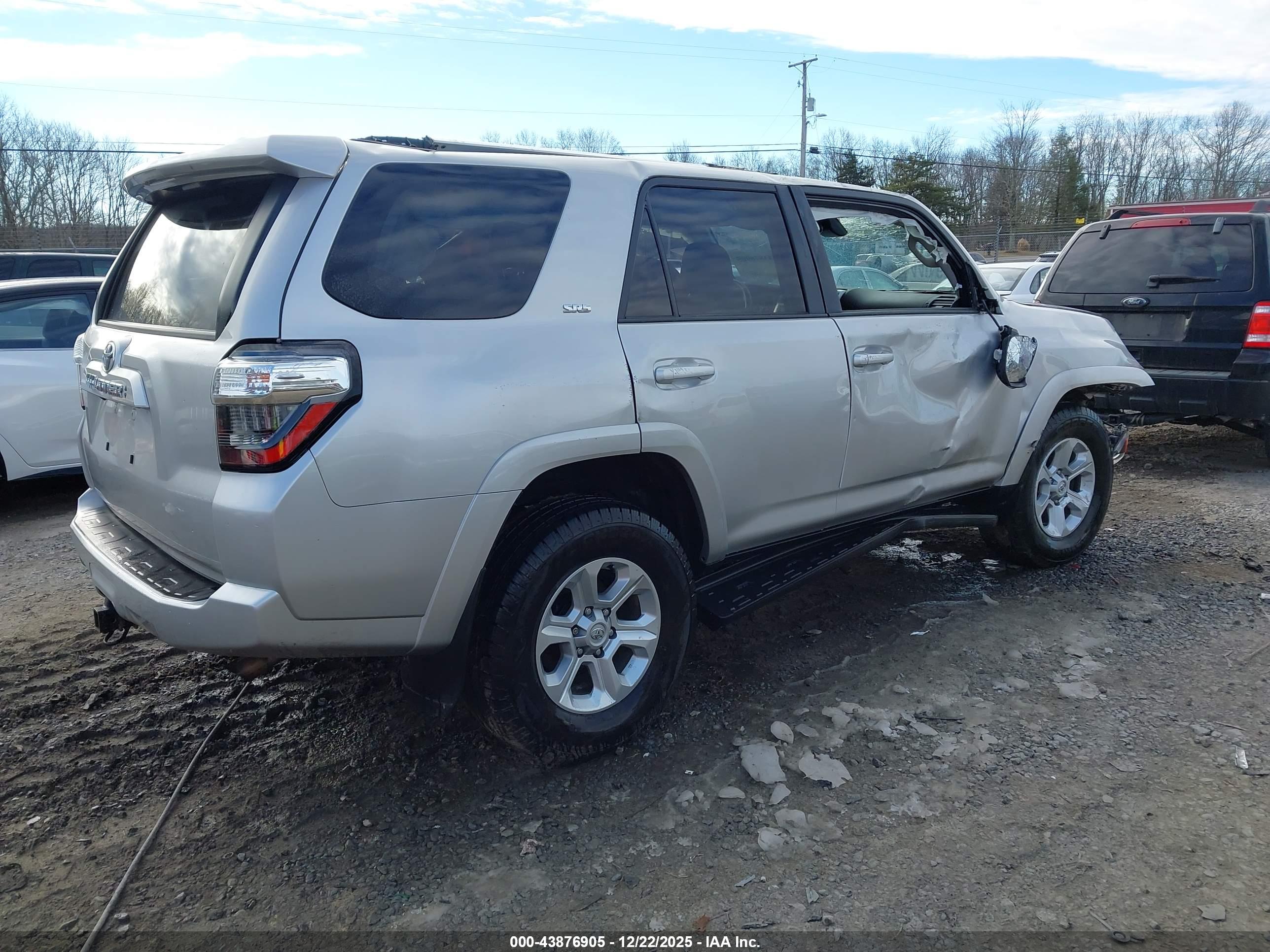 TOYOTA 4RUNNER image 4