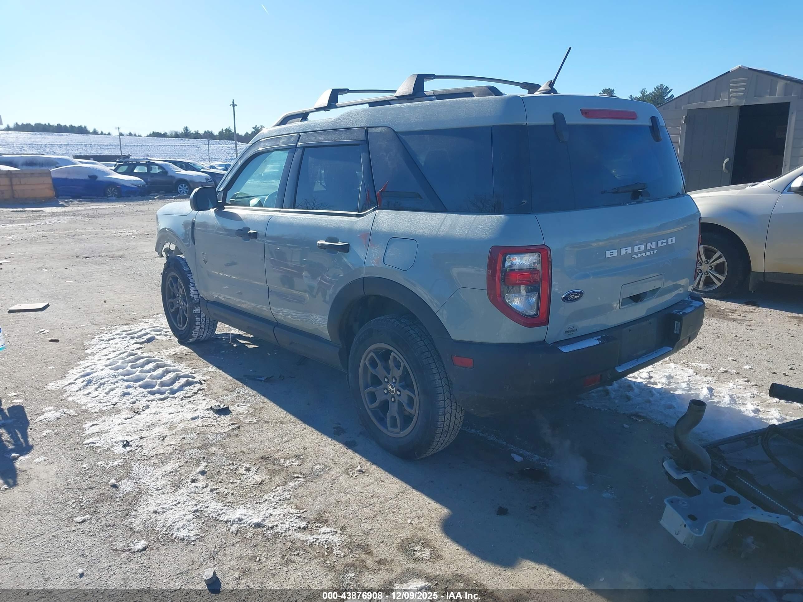 FORD BRONCO image 3