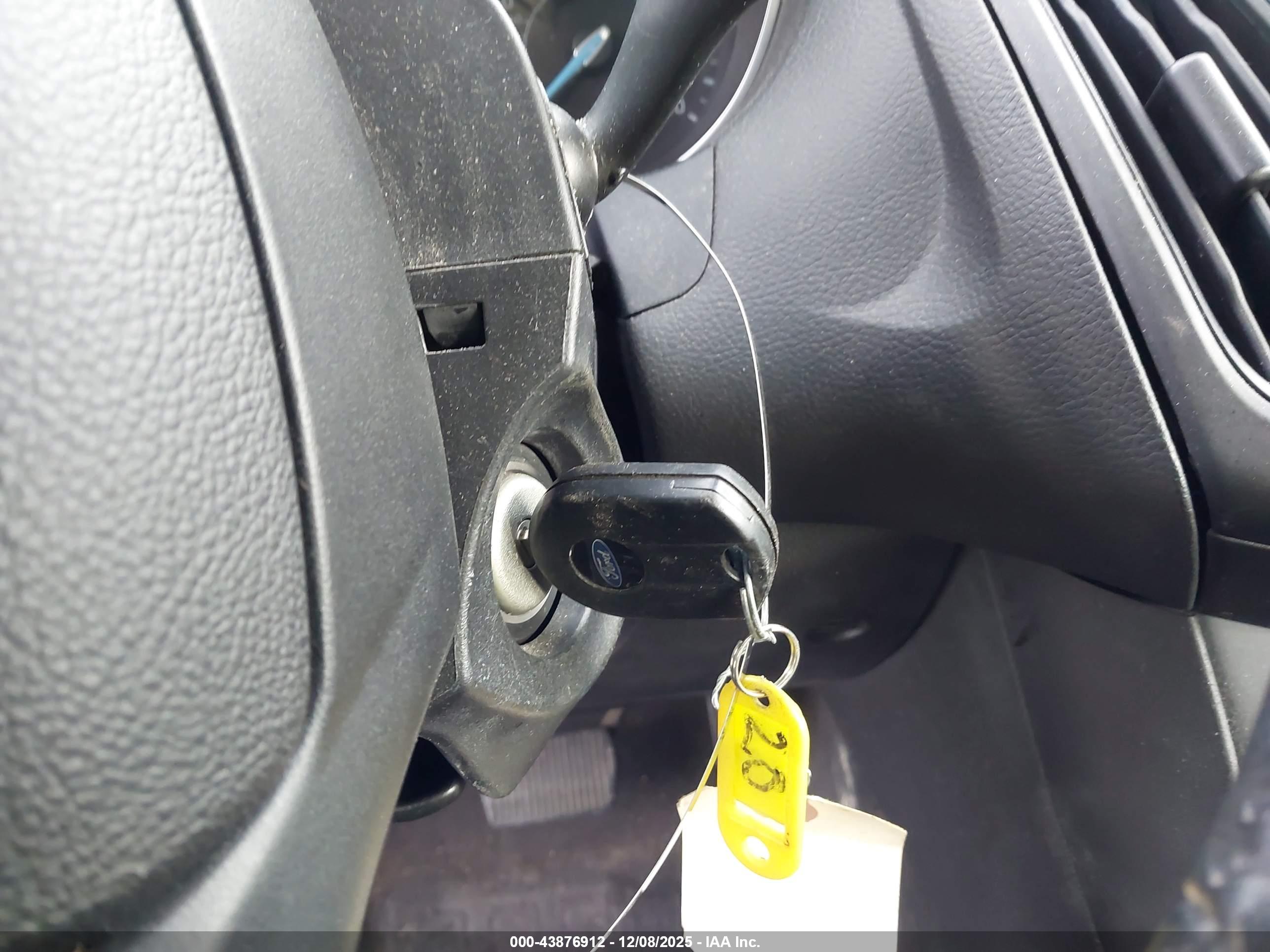 FORD FOCUS image 11