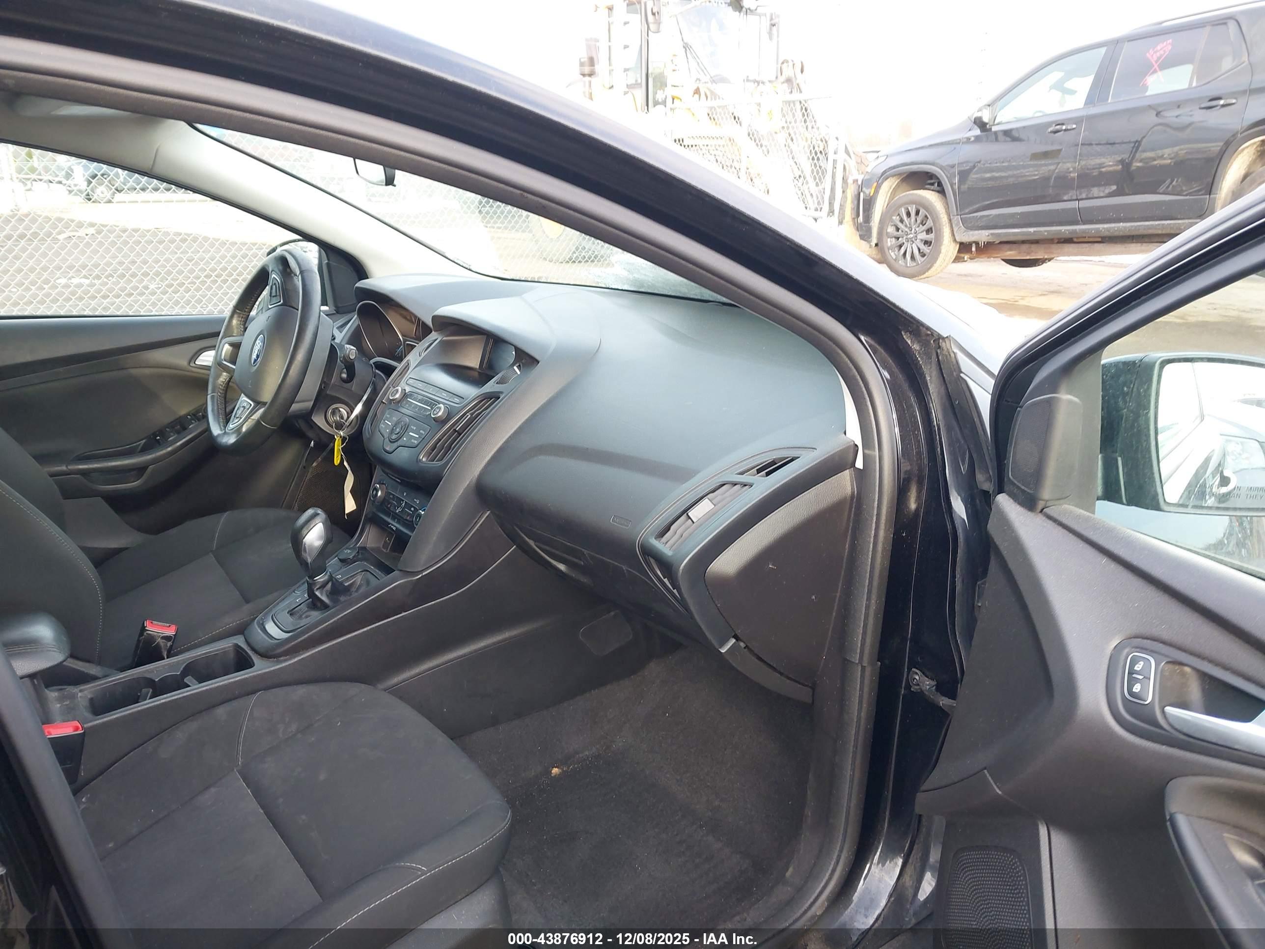 FORD FOCUS image 5