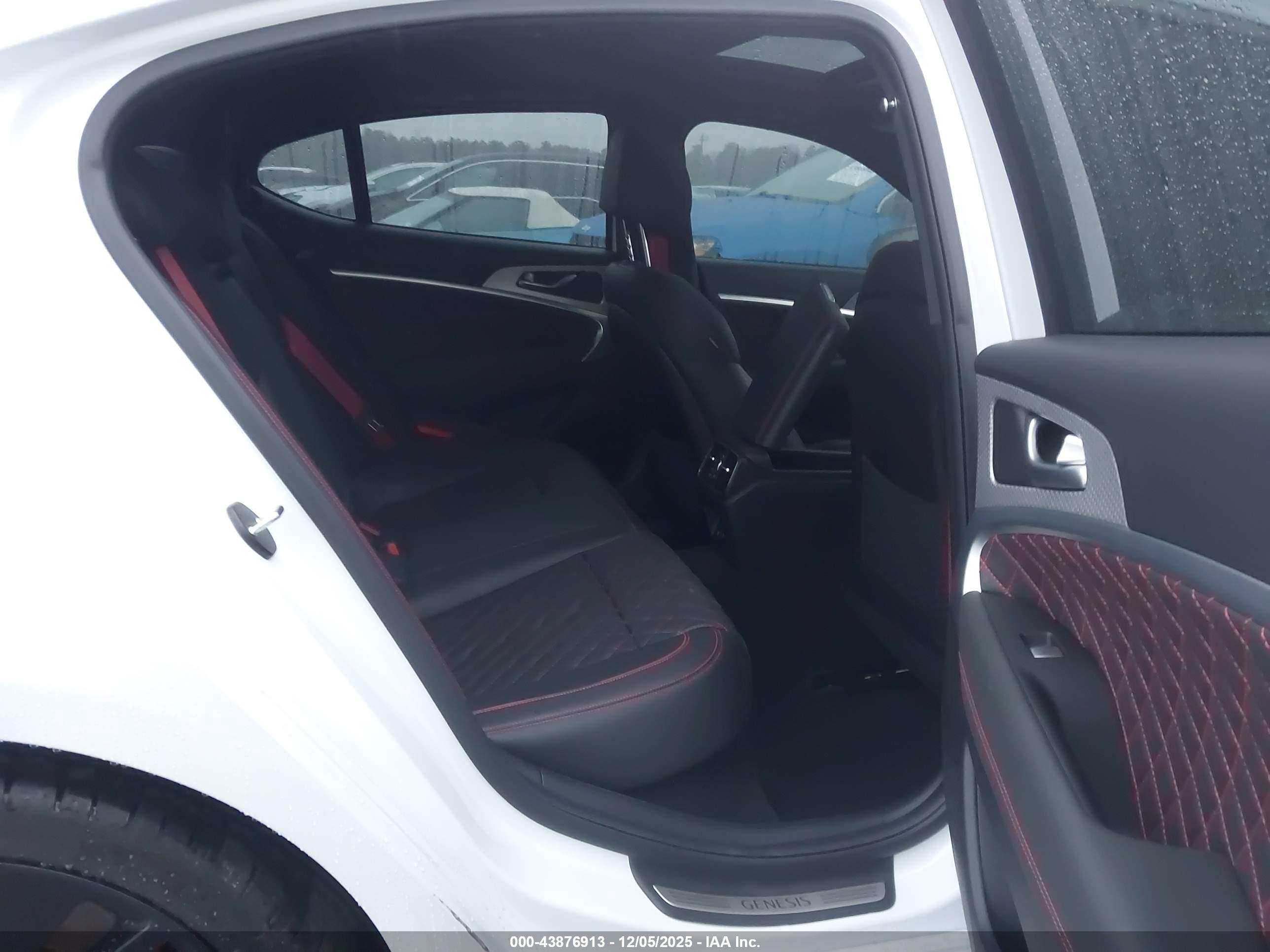 GENESIS G70 image 8