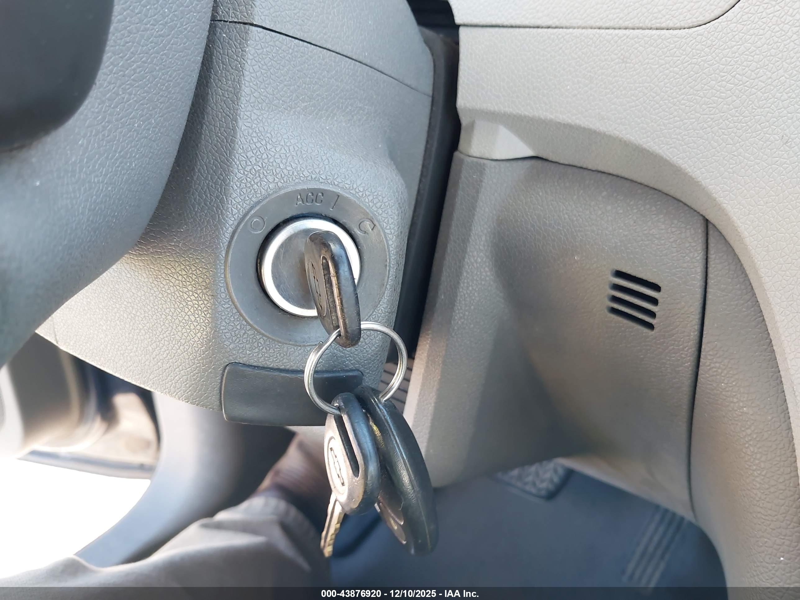 CHEVROLET TRAVERSE image 11