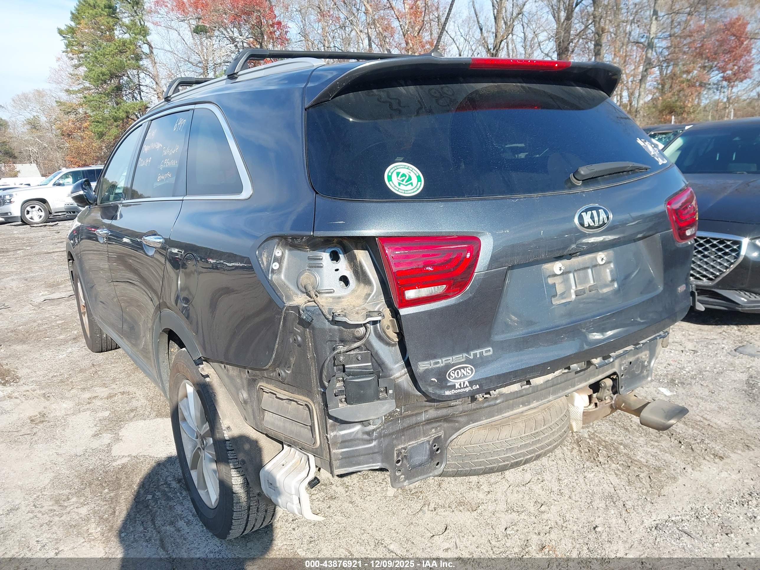 KIA SORENTO image 6