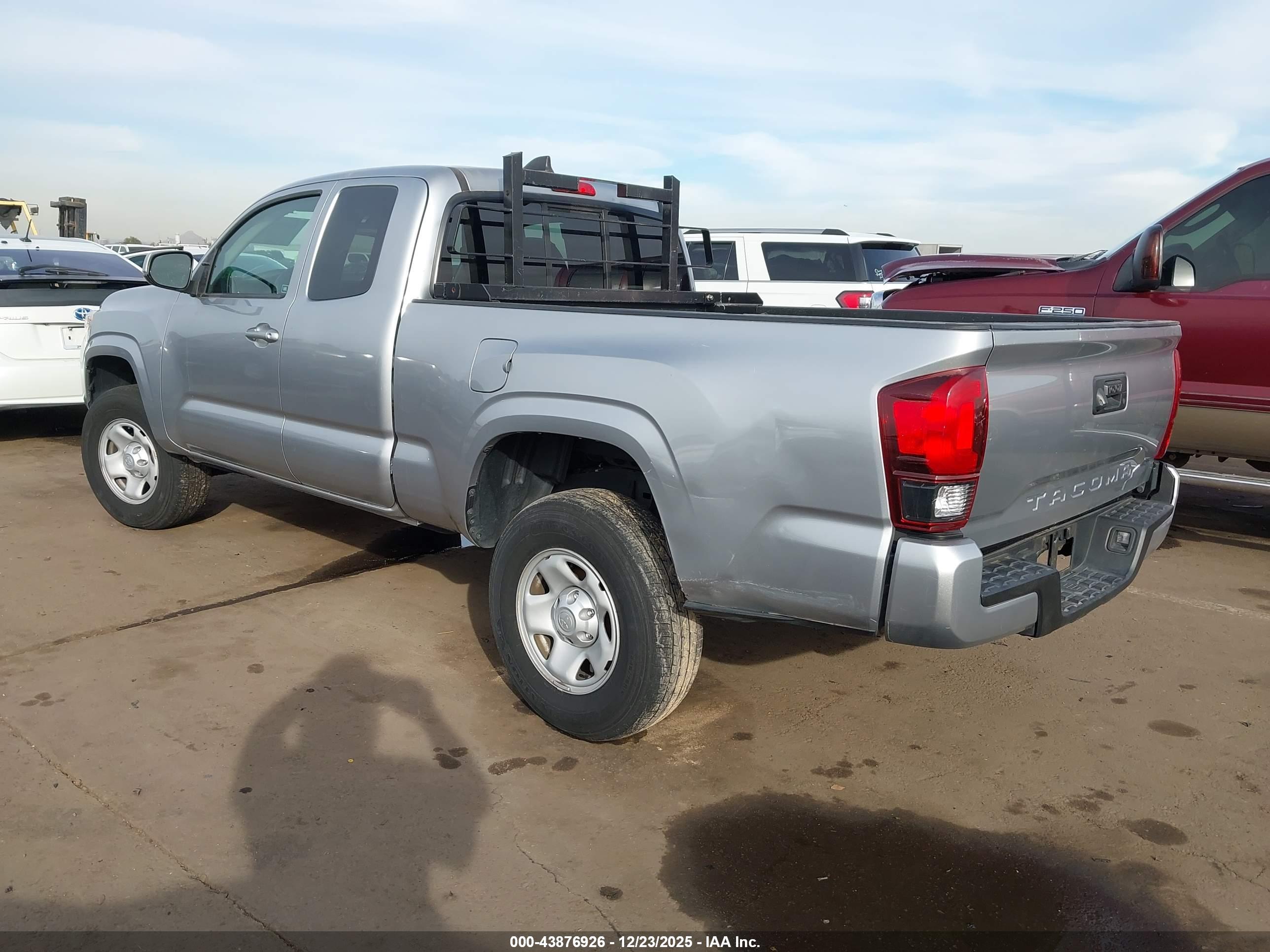 TOYOTA TACOMA image 3