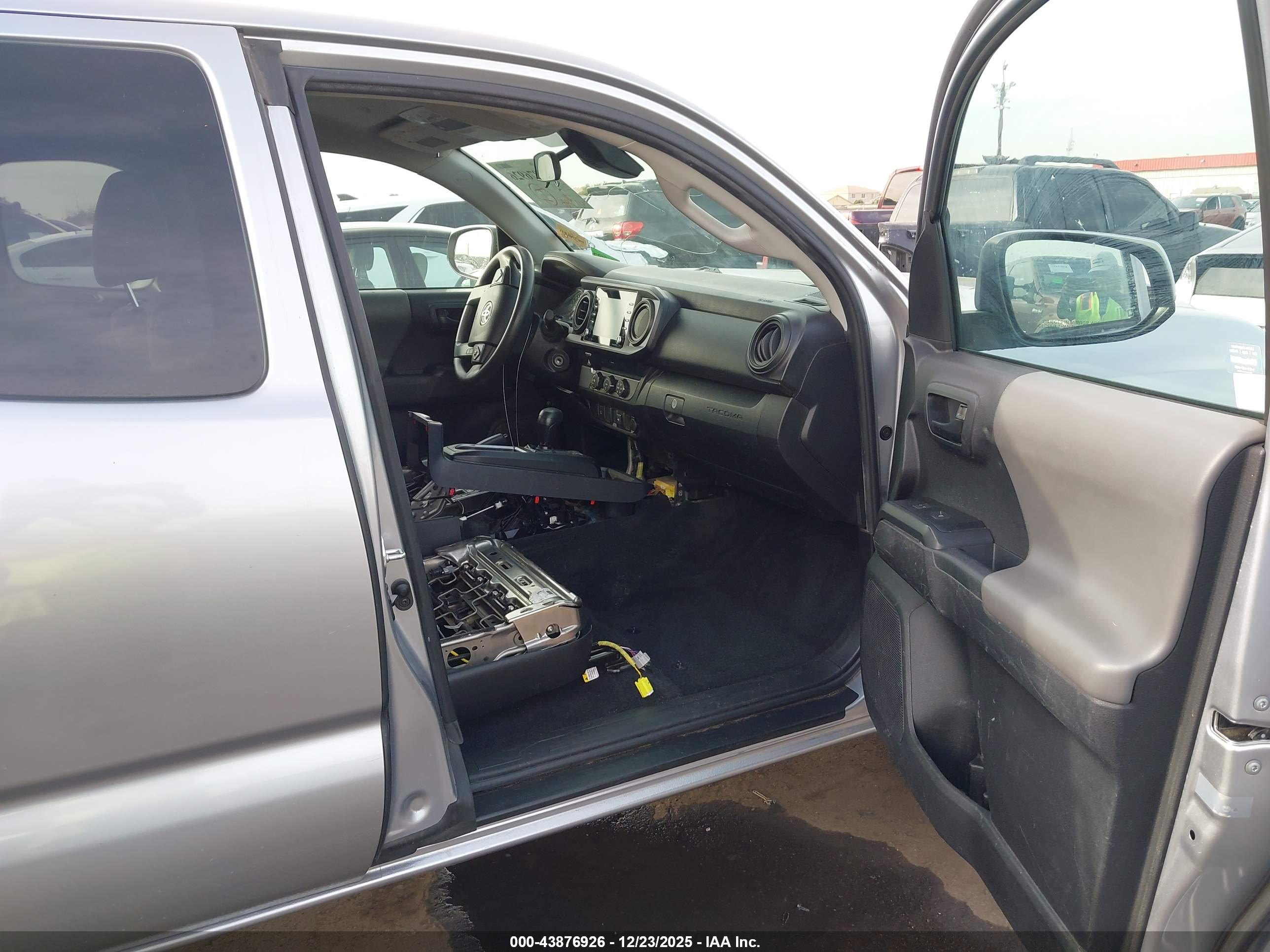 TOYOTA TACOMA image 5