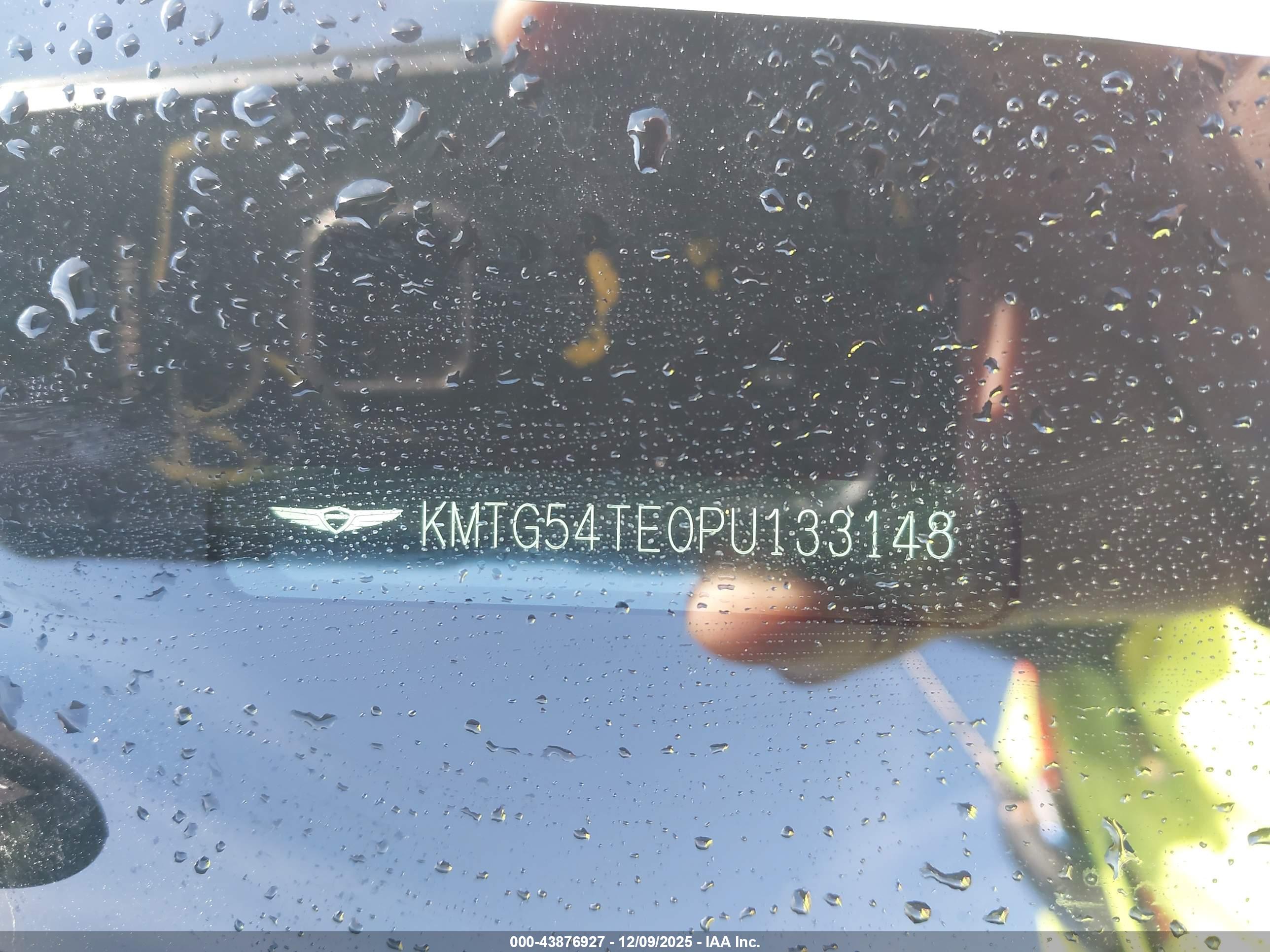 GENESIS G70 image 9