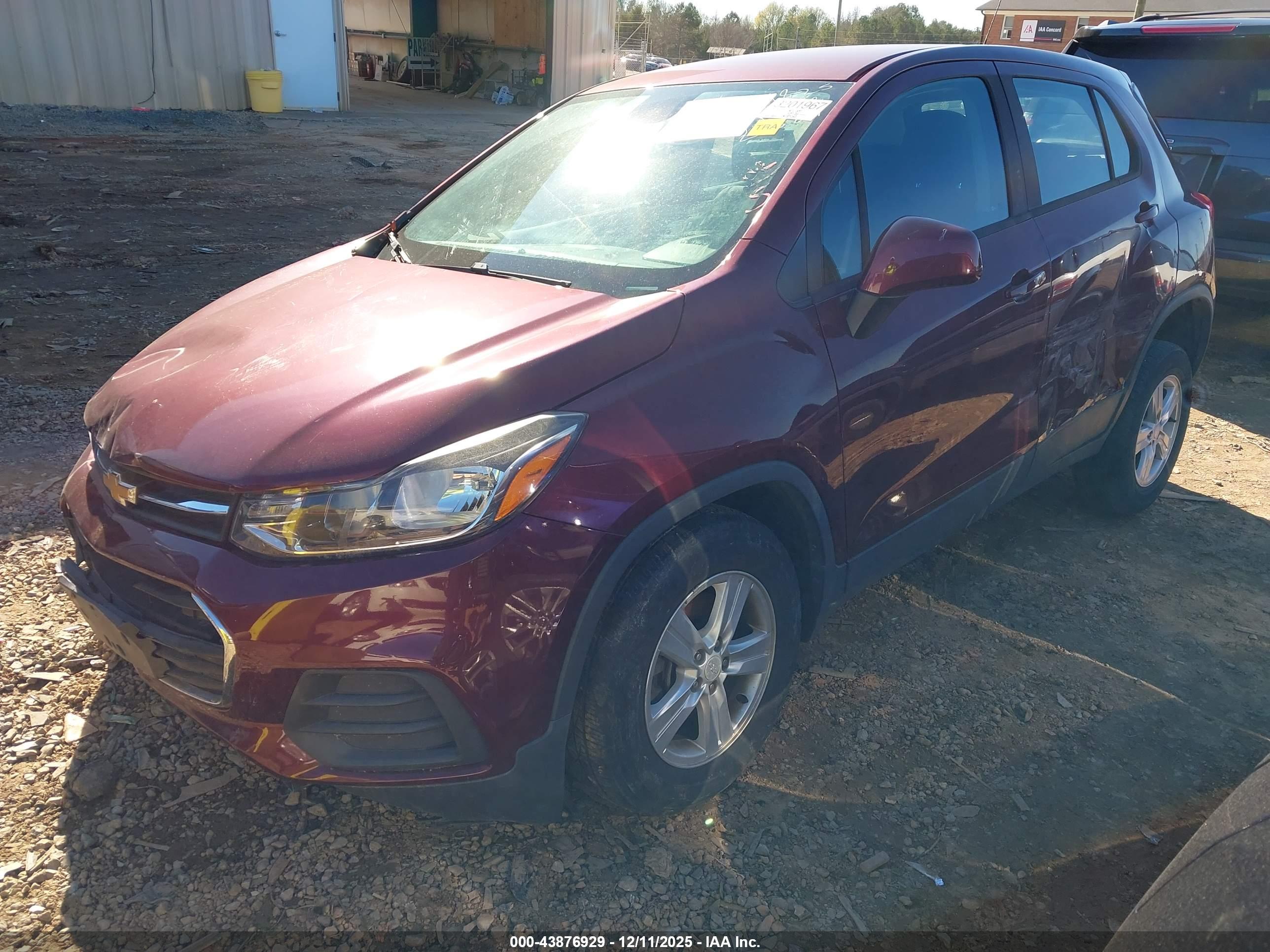 CHEVROLET TRAX image 2