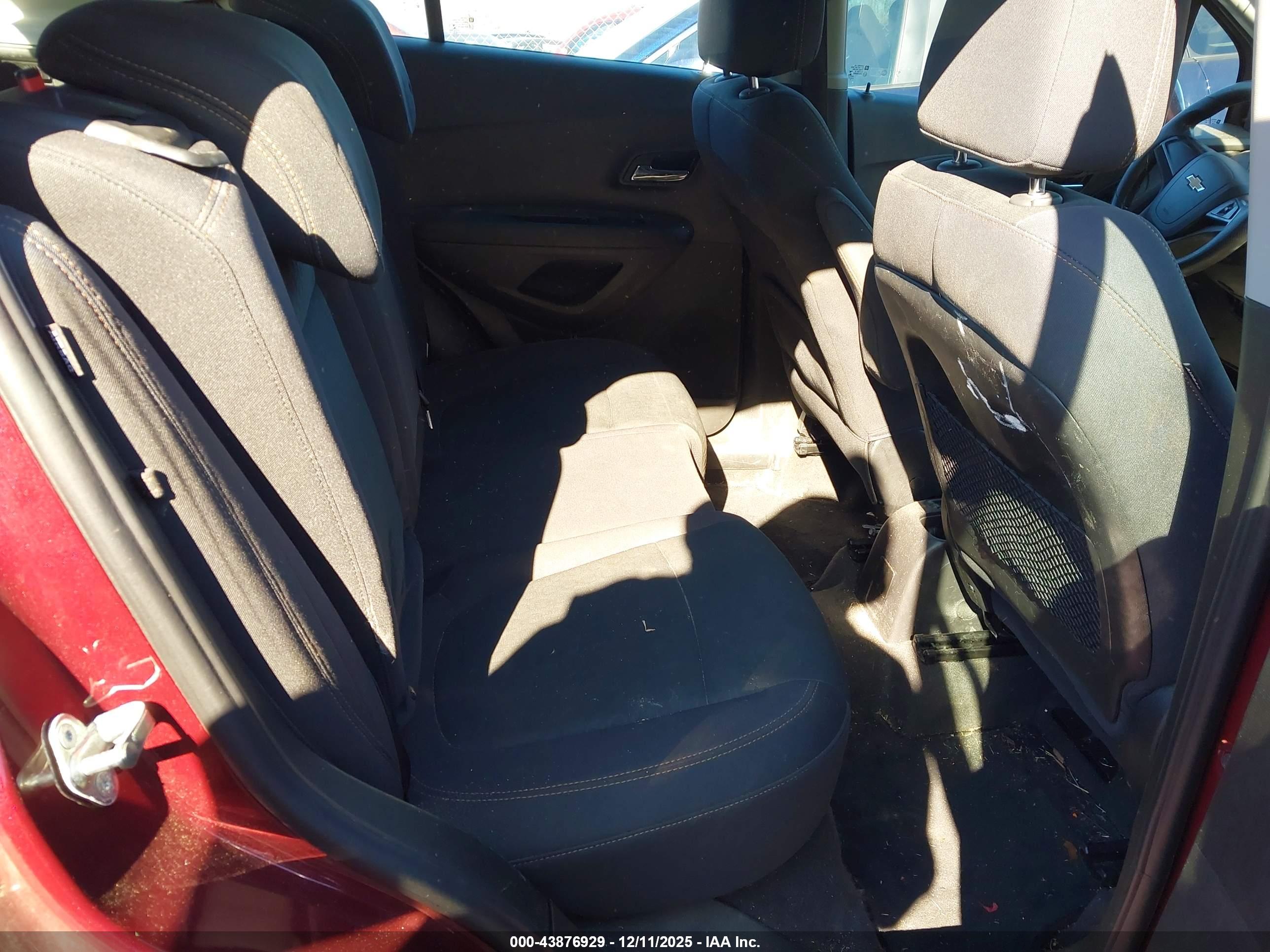 CHEVROLET TRAX image 8