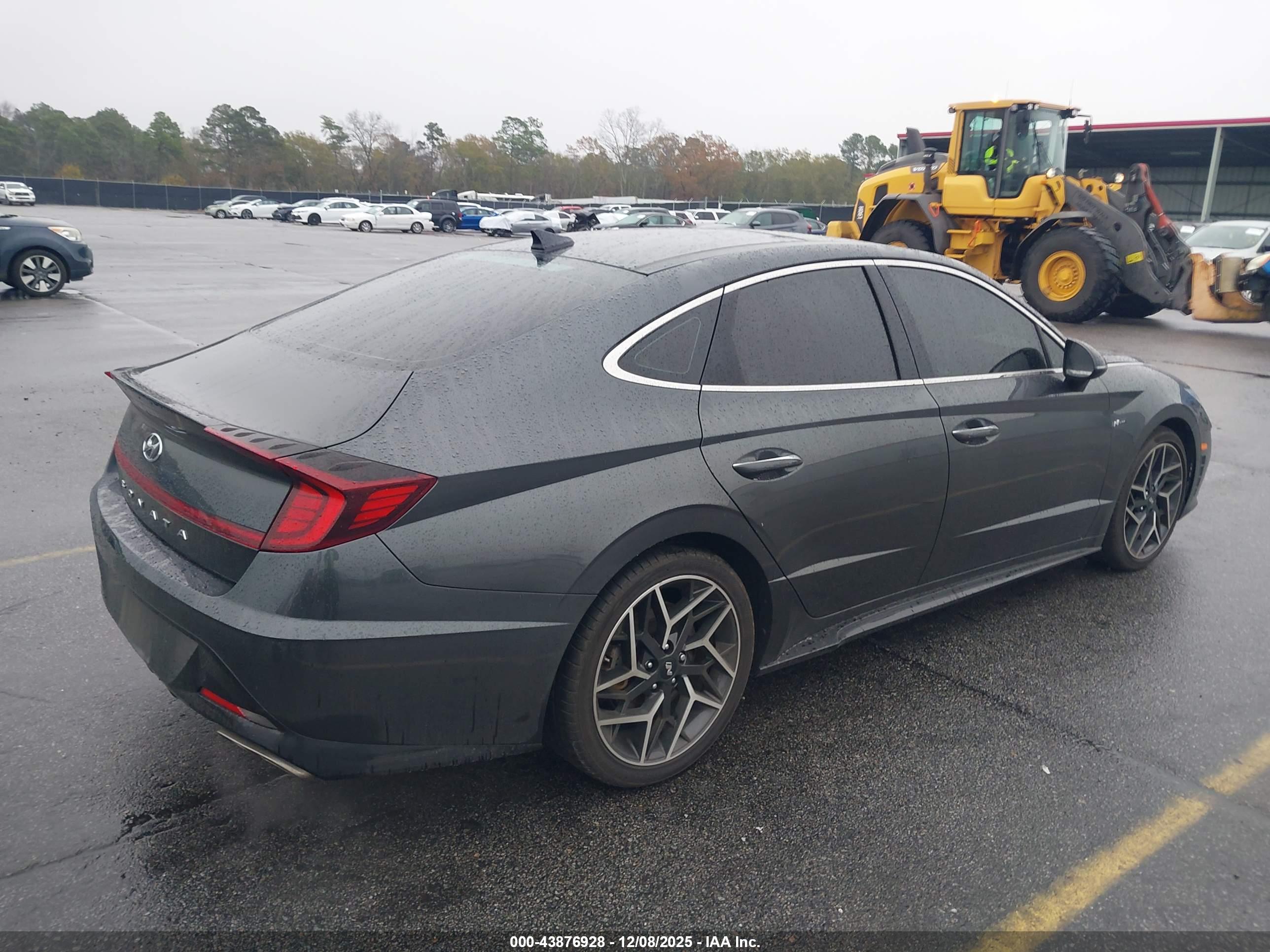 HYUNDAI SONATA image 4