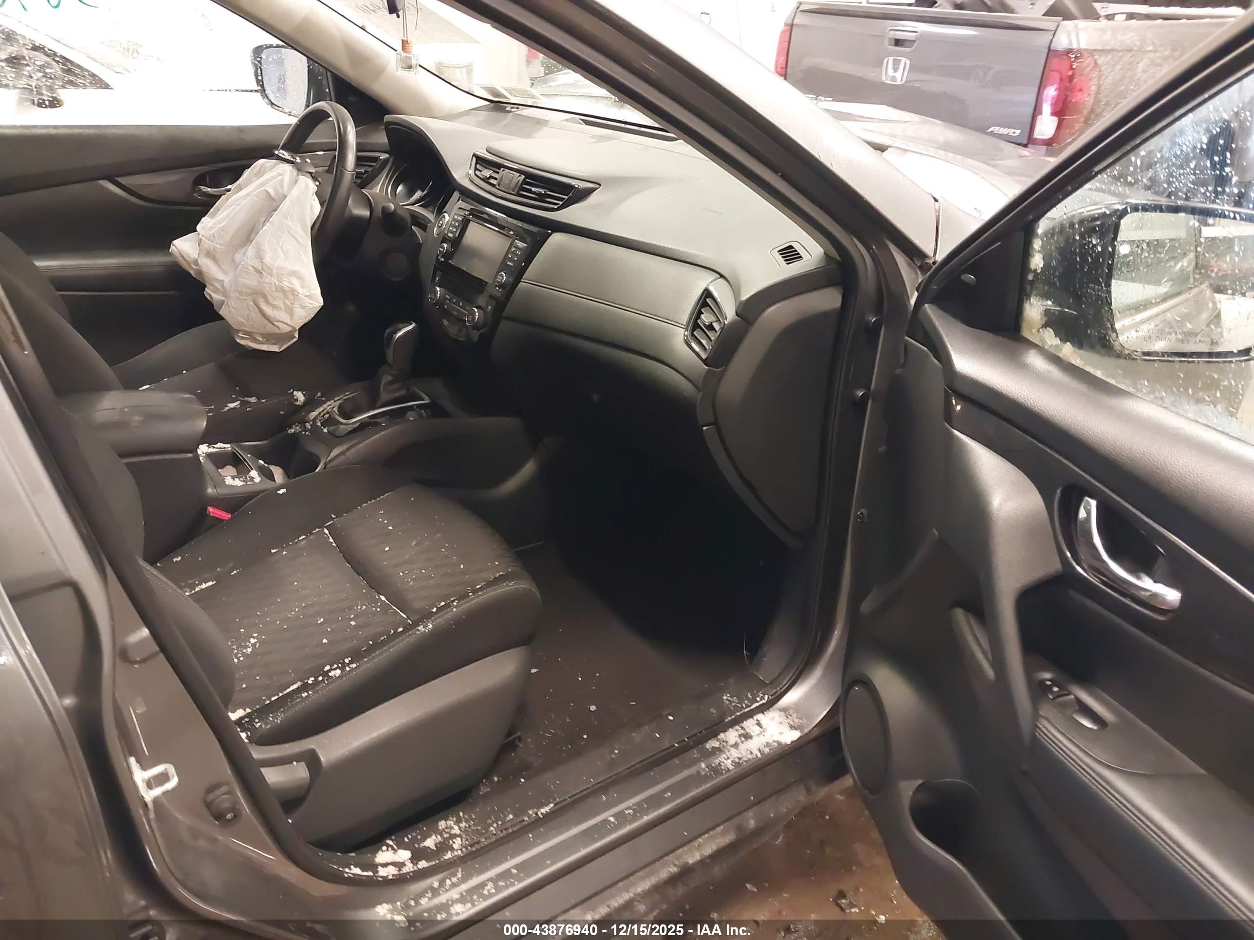 NISSAN ROGUE image 5