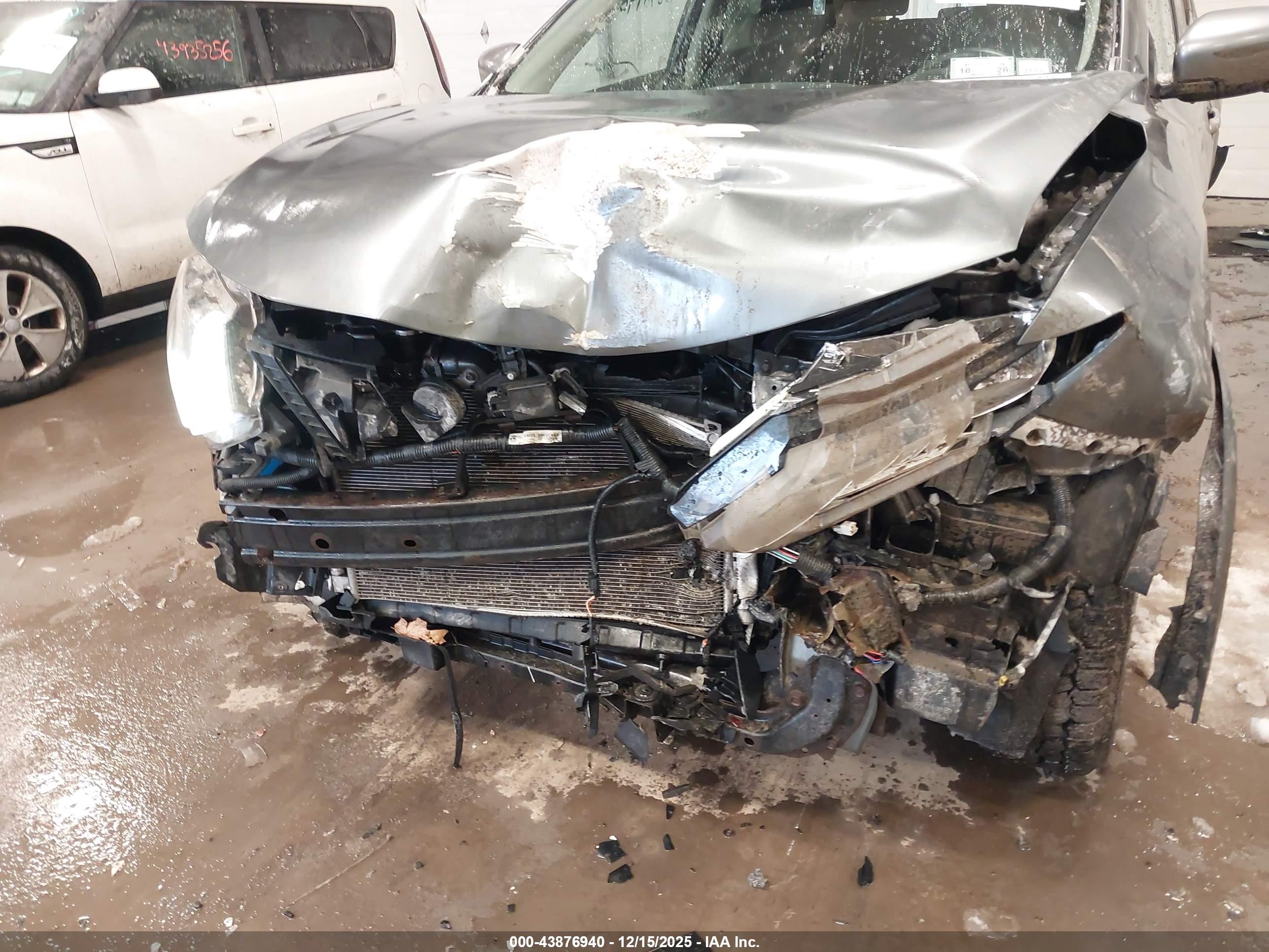 NISSAN ROGUE image 6