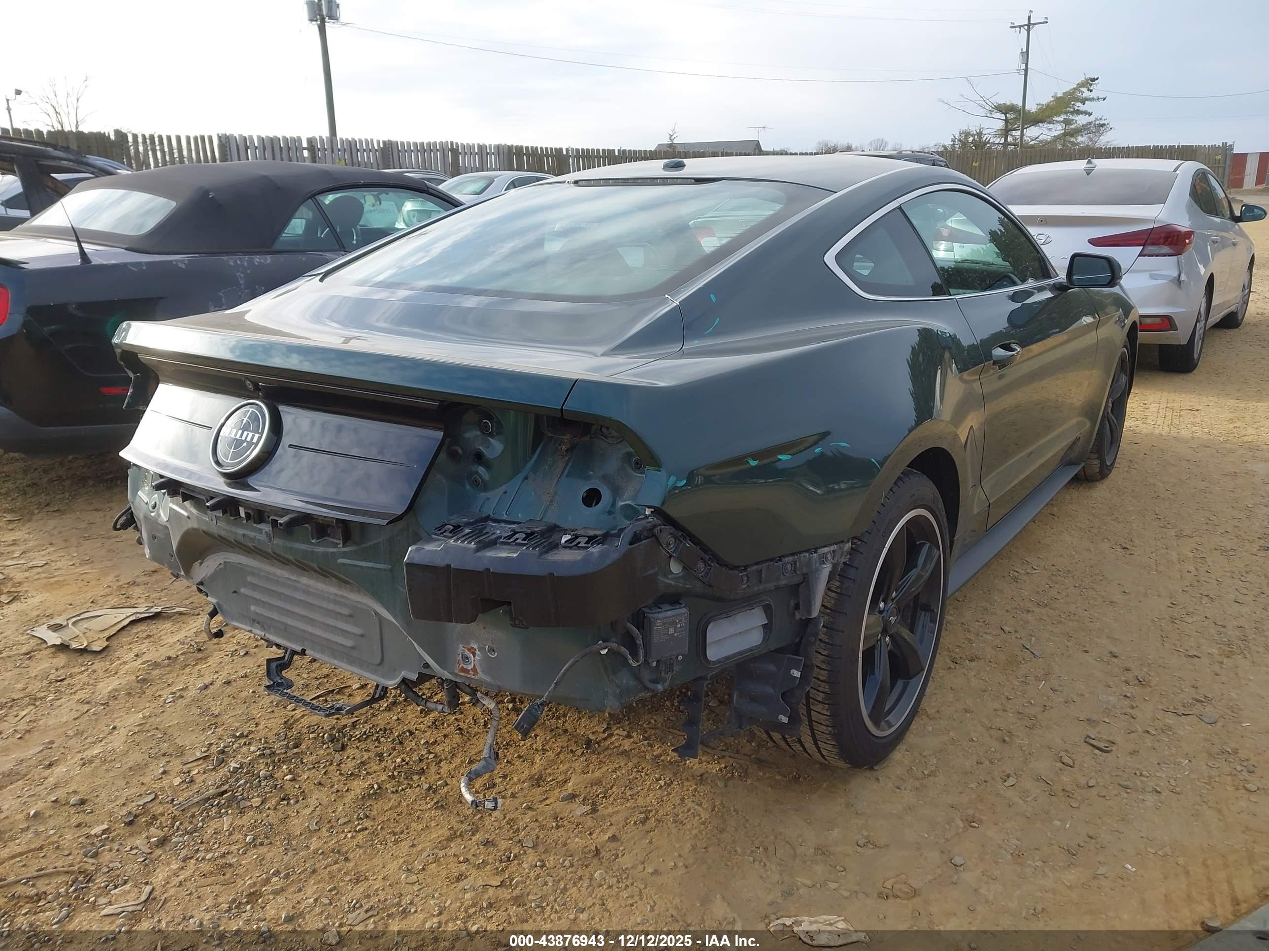 FORD MUSTANG image 4