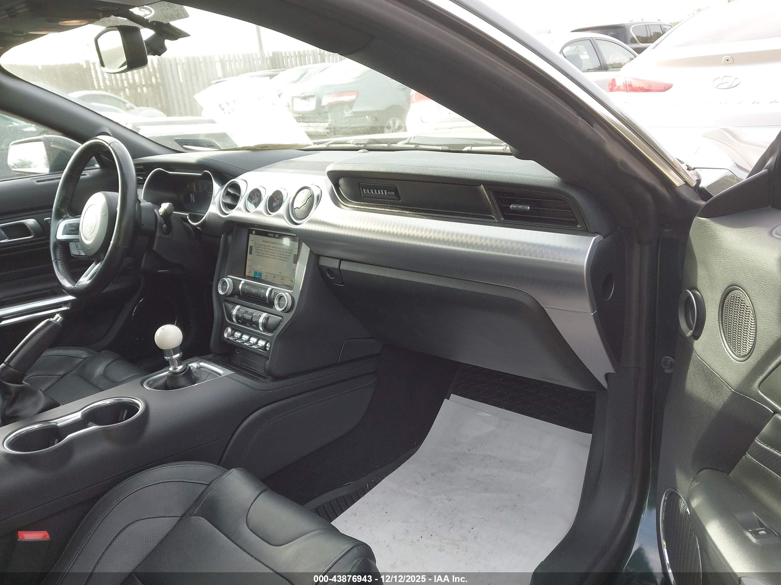 FORD MUSTANG image 5