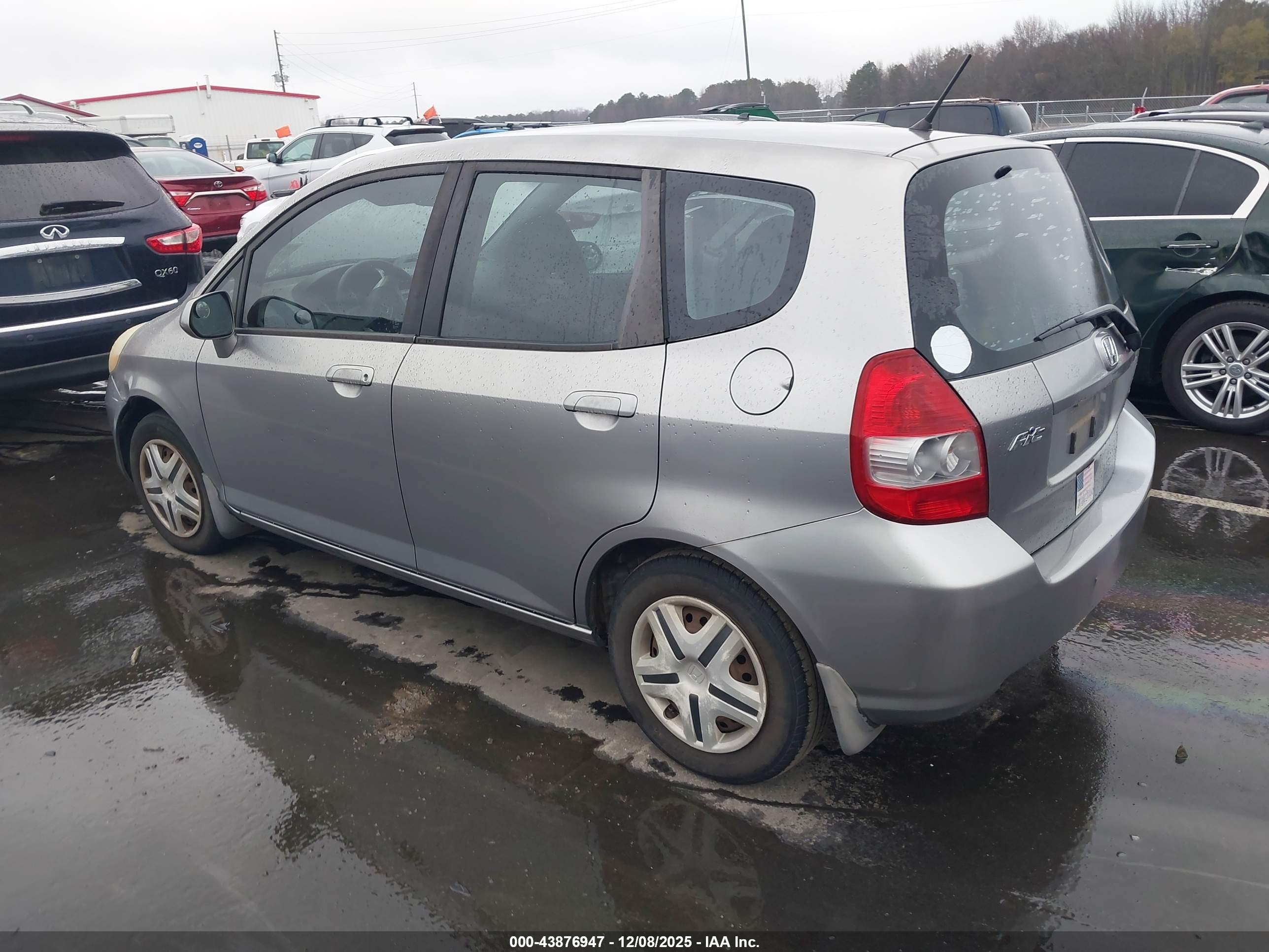 HONDA FIT image 3