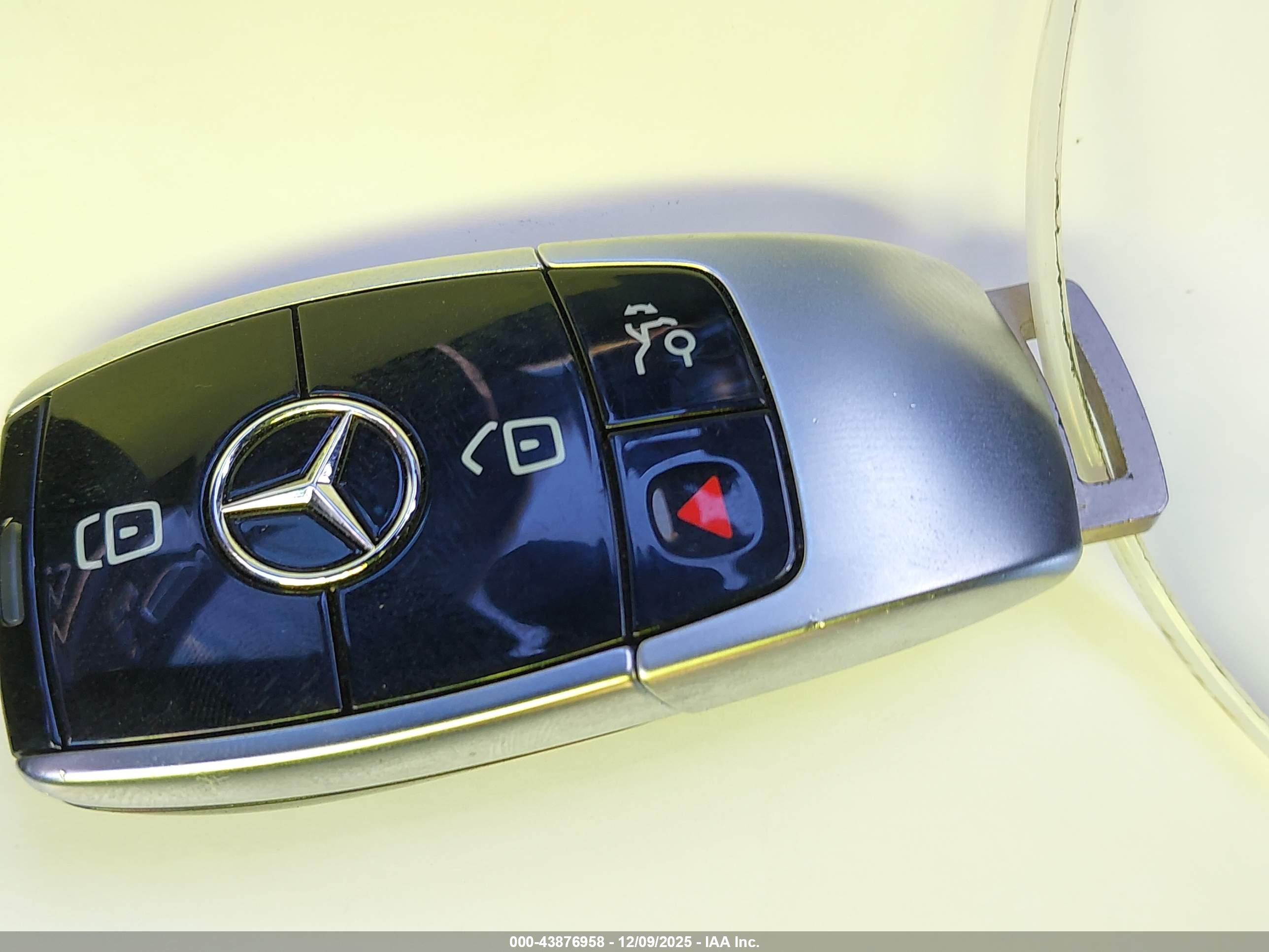 MERCEDES-BENZ S image 11