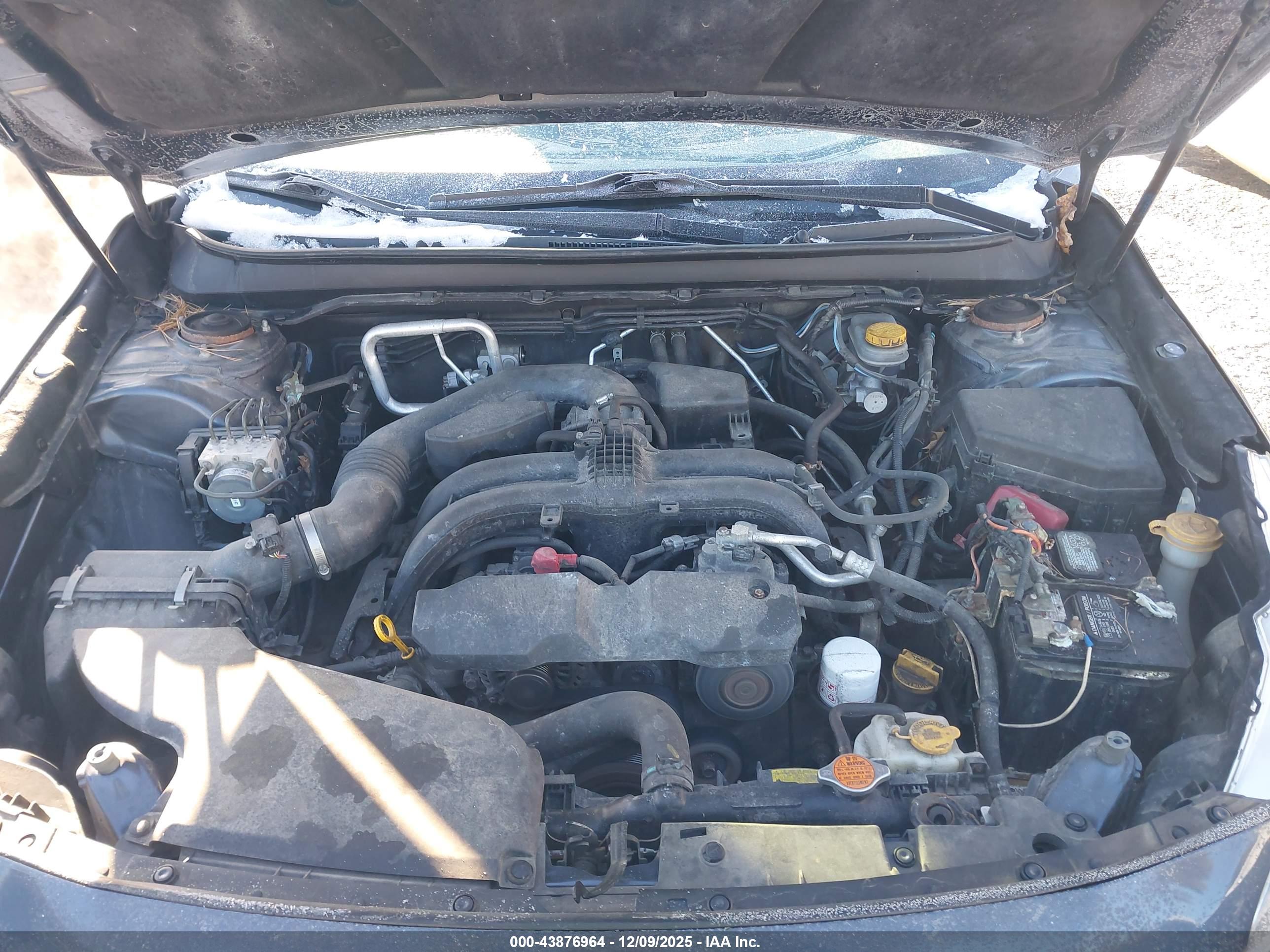 SUBARU OUTBACK image 10