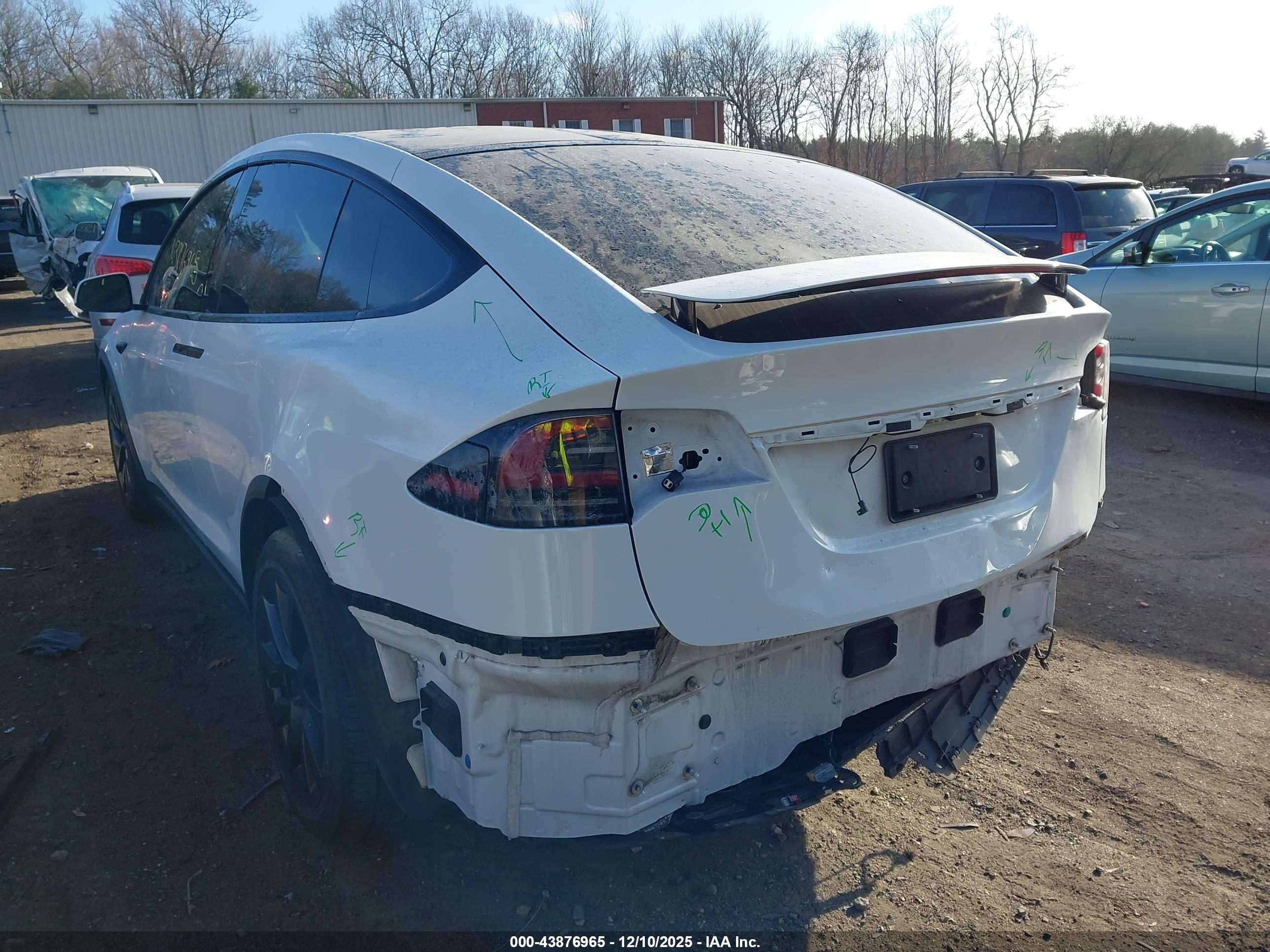 TESLA MODEL image 3