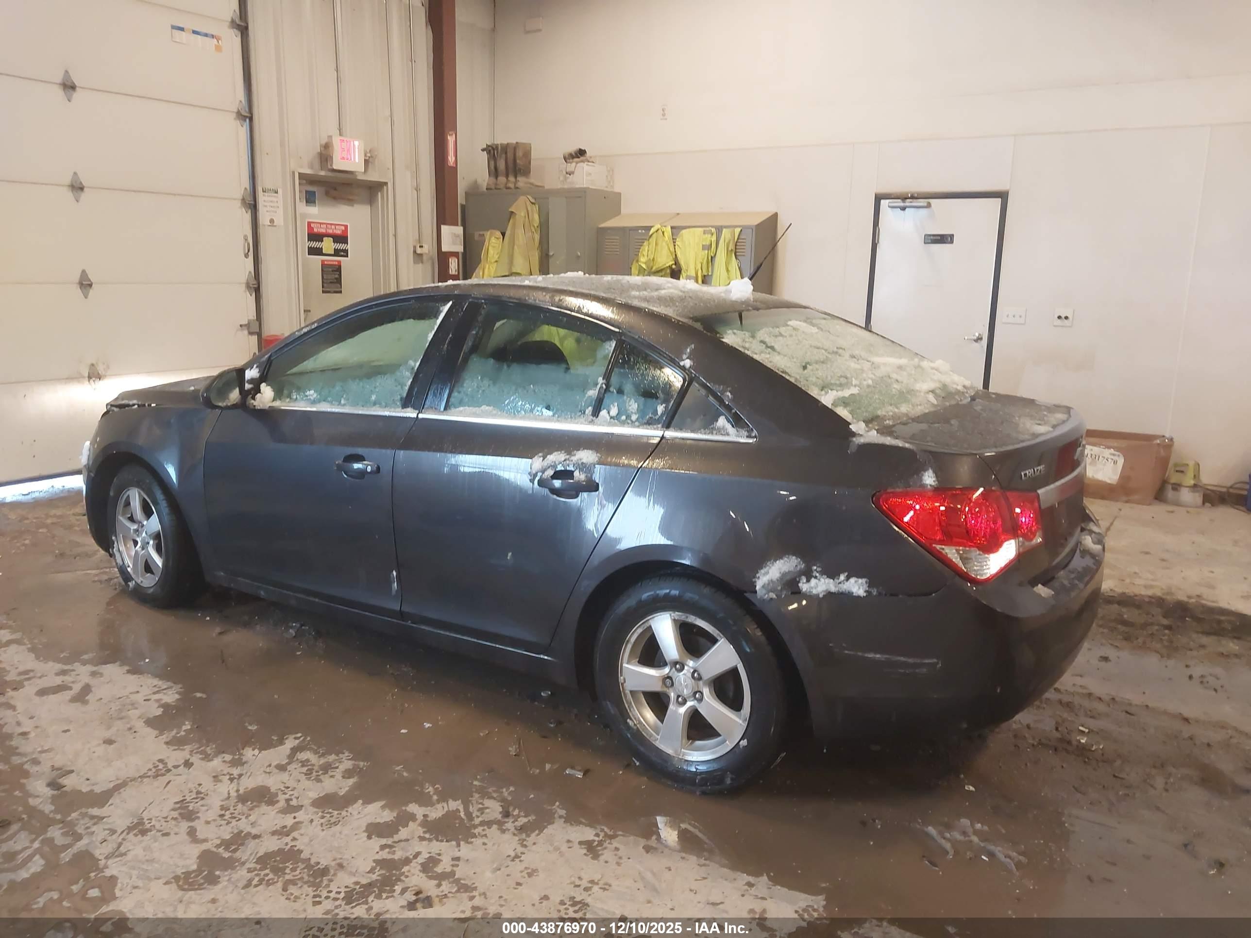 CHEVROLET CRUZE image 3