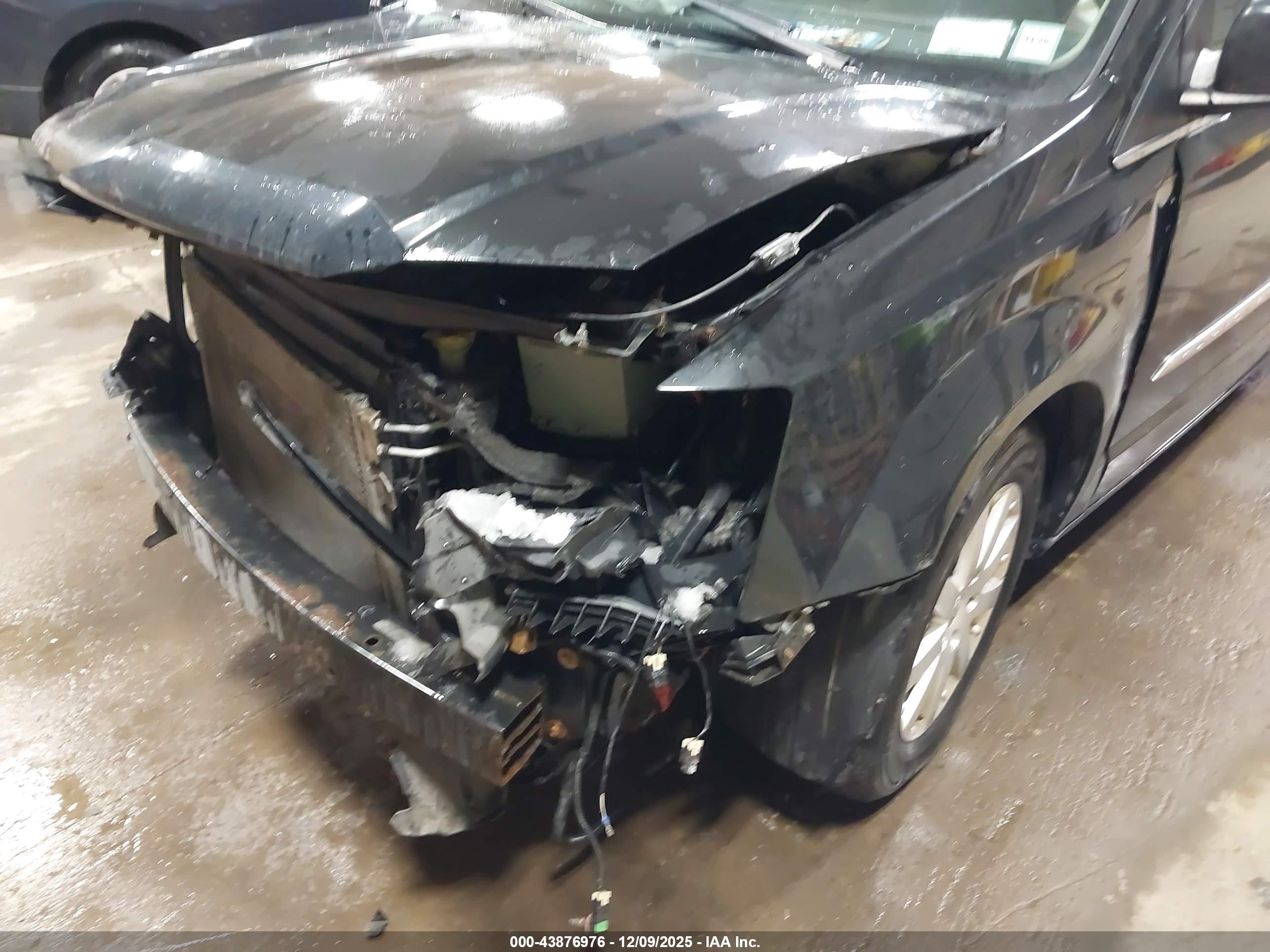 CHRYSLER TOWN image 6