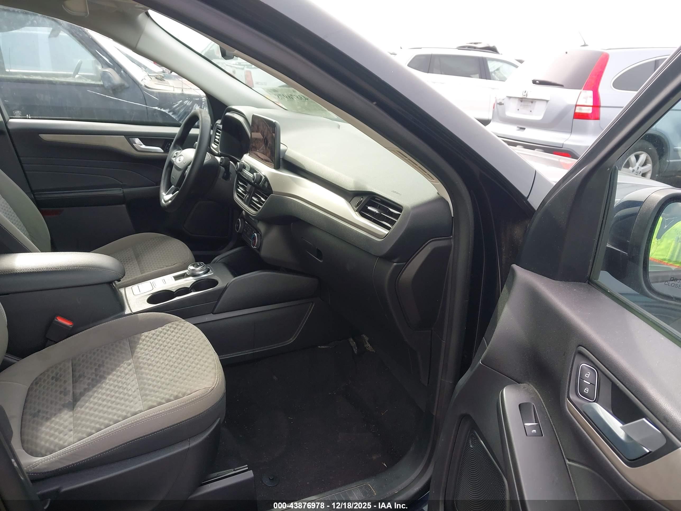 FORD ESCAPE image 5