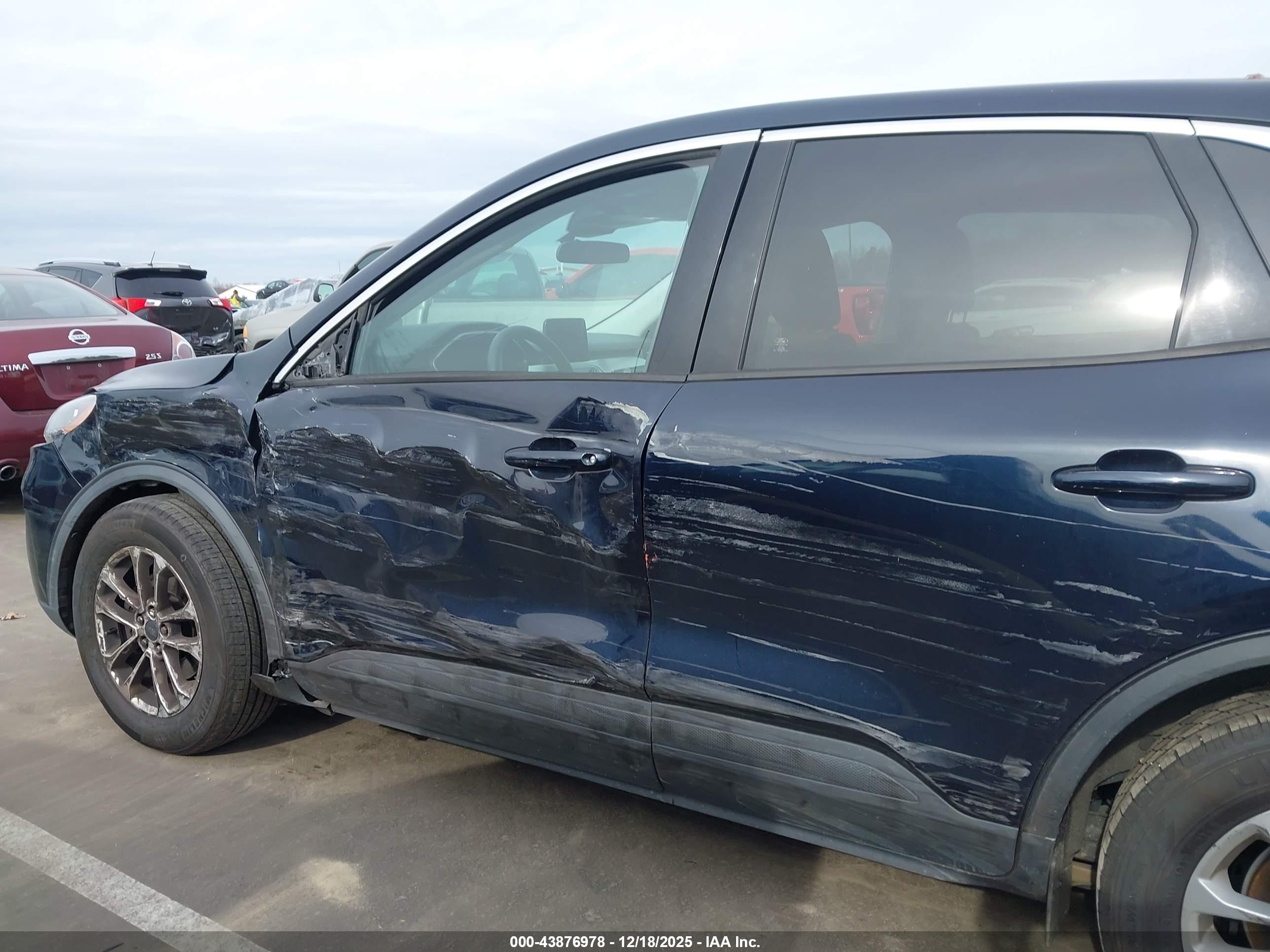 FORD ESCAPE image 6