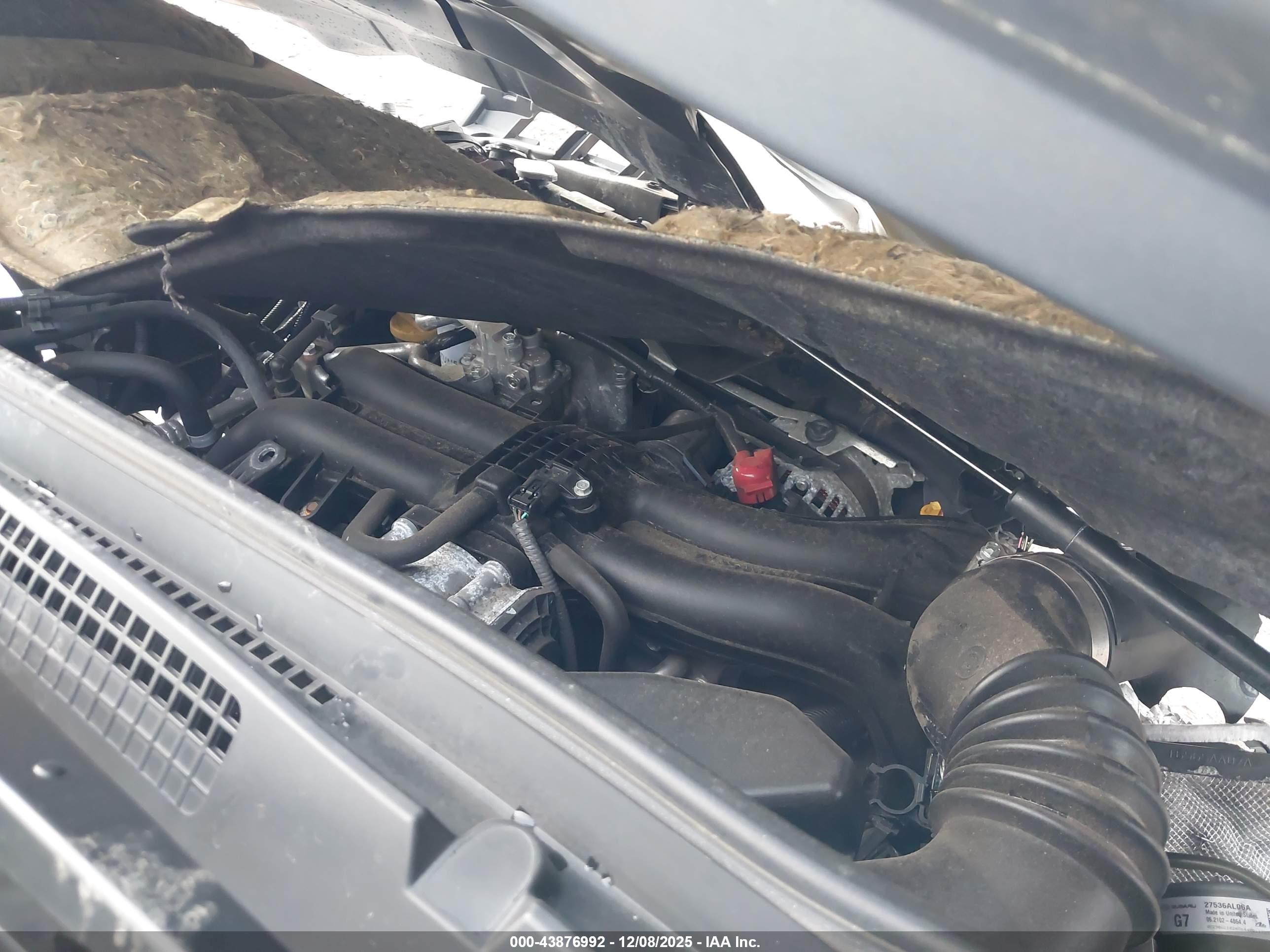 SUBARU OUTBACK image 10