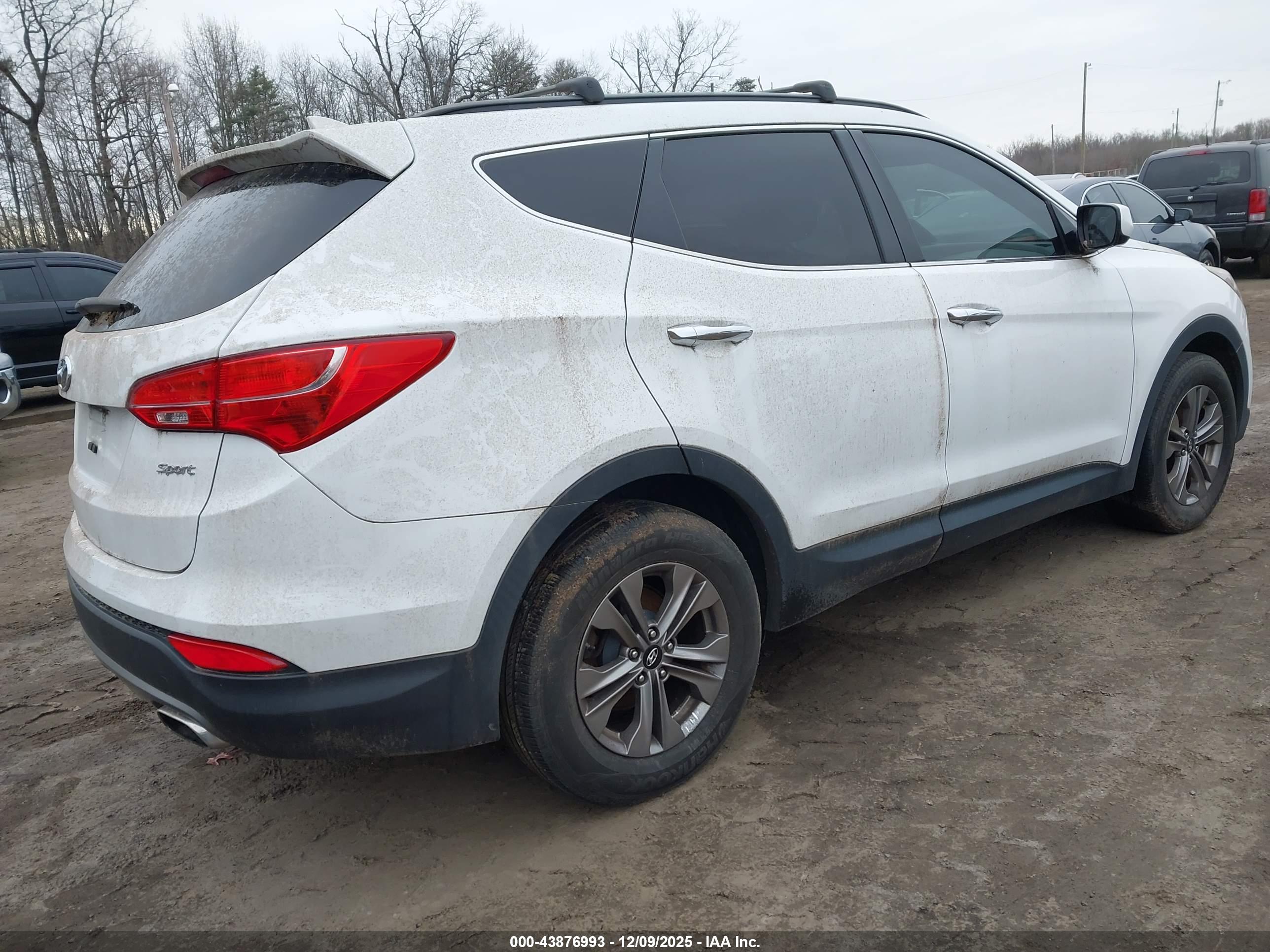 HYUNDAI SANTA image 4