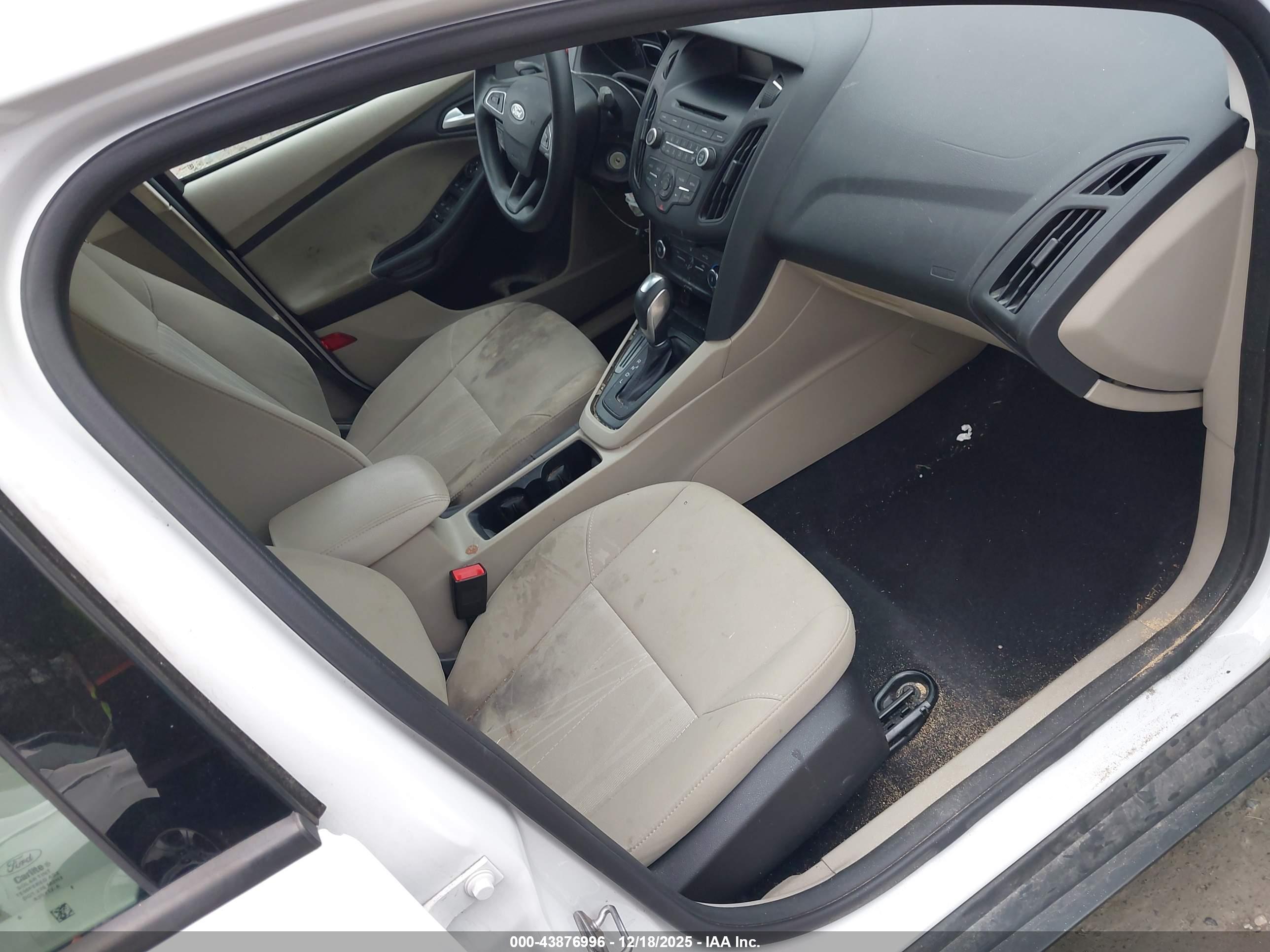 FORD FOCUS image 5