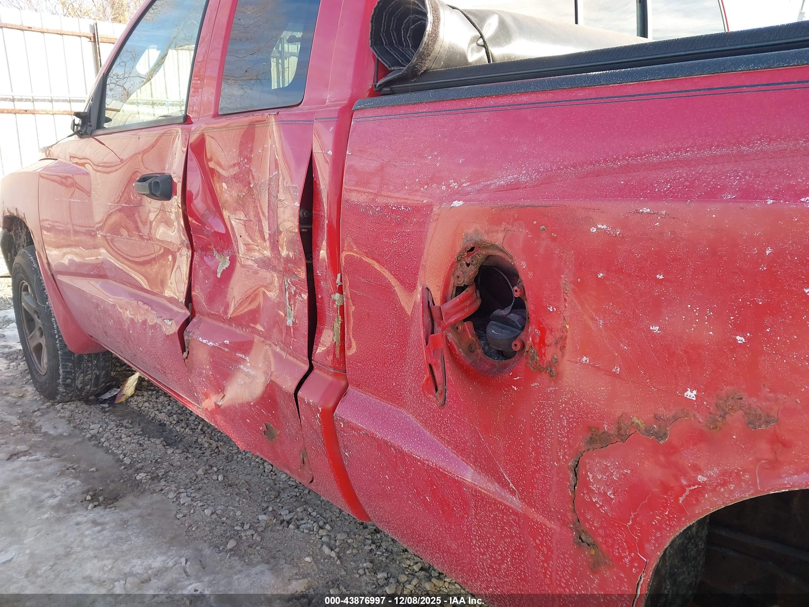 DODGE DAKOTA image 6
