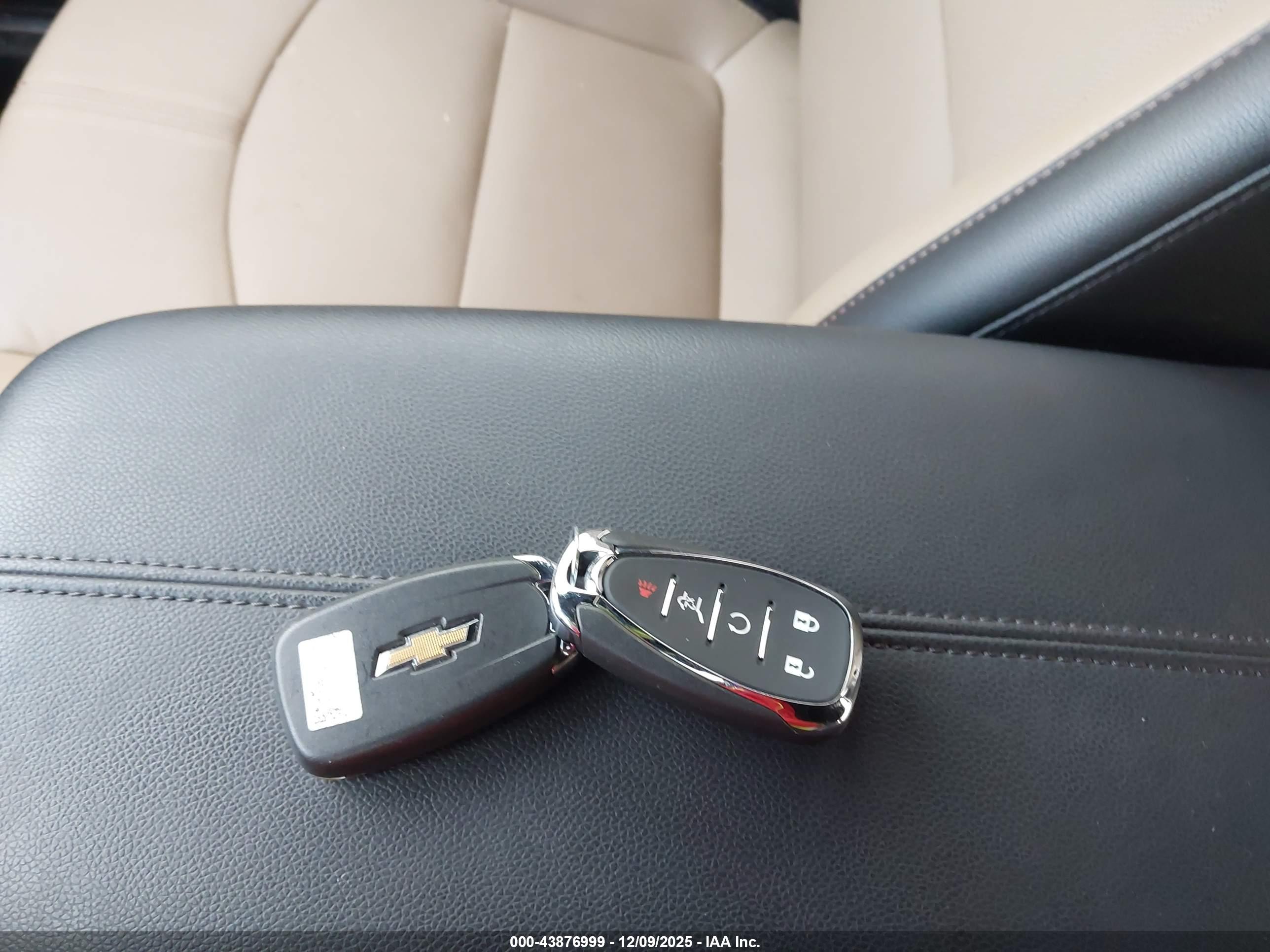 CHEVROLET EQUINOX image 11