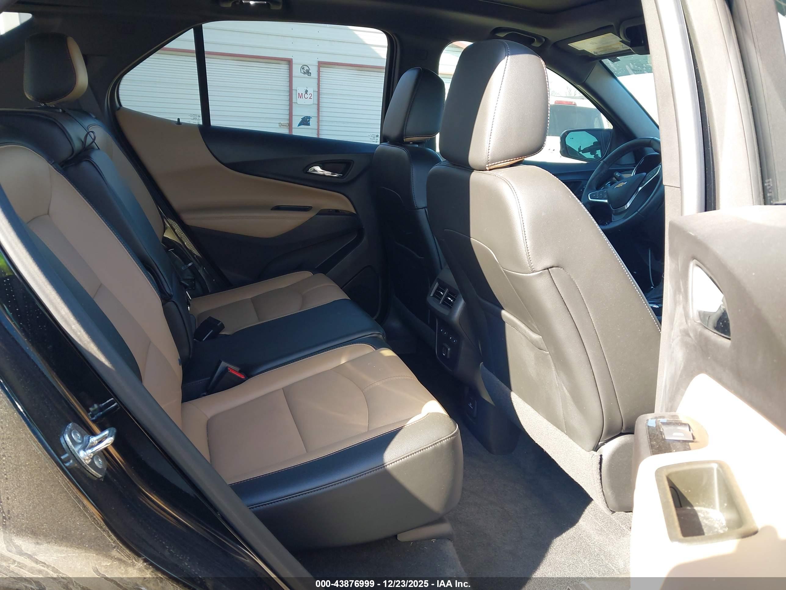 CHEVROLET EQUINOX image 8