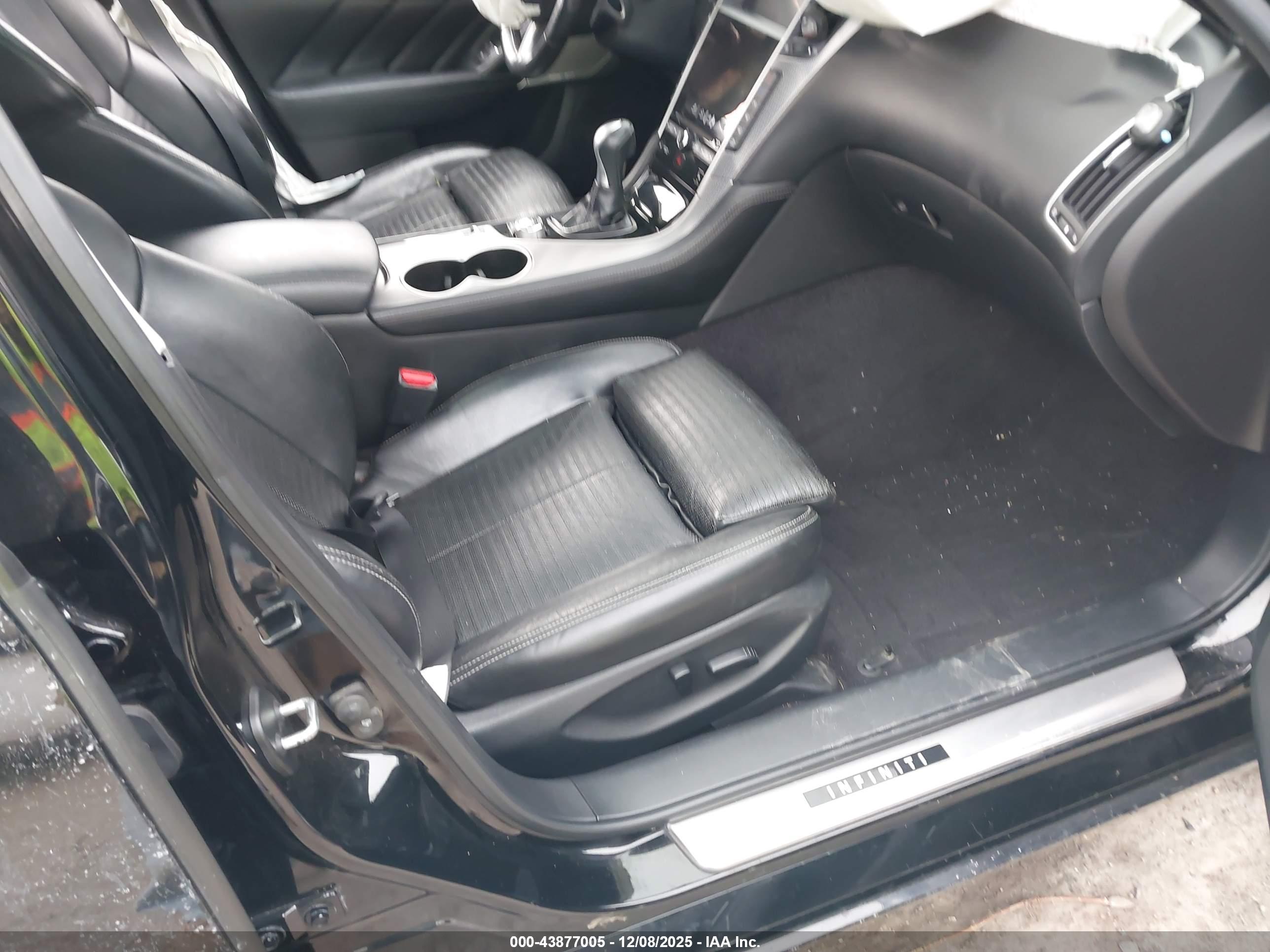 INFINITI Q50 image 5