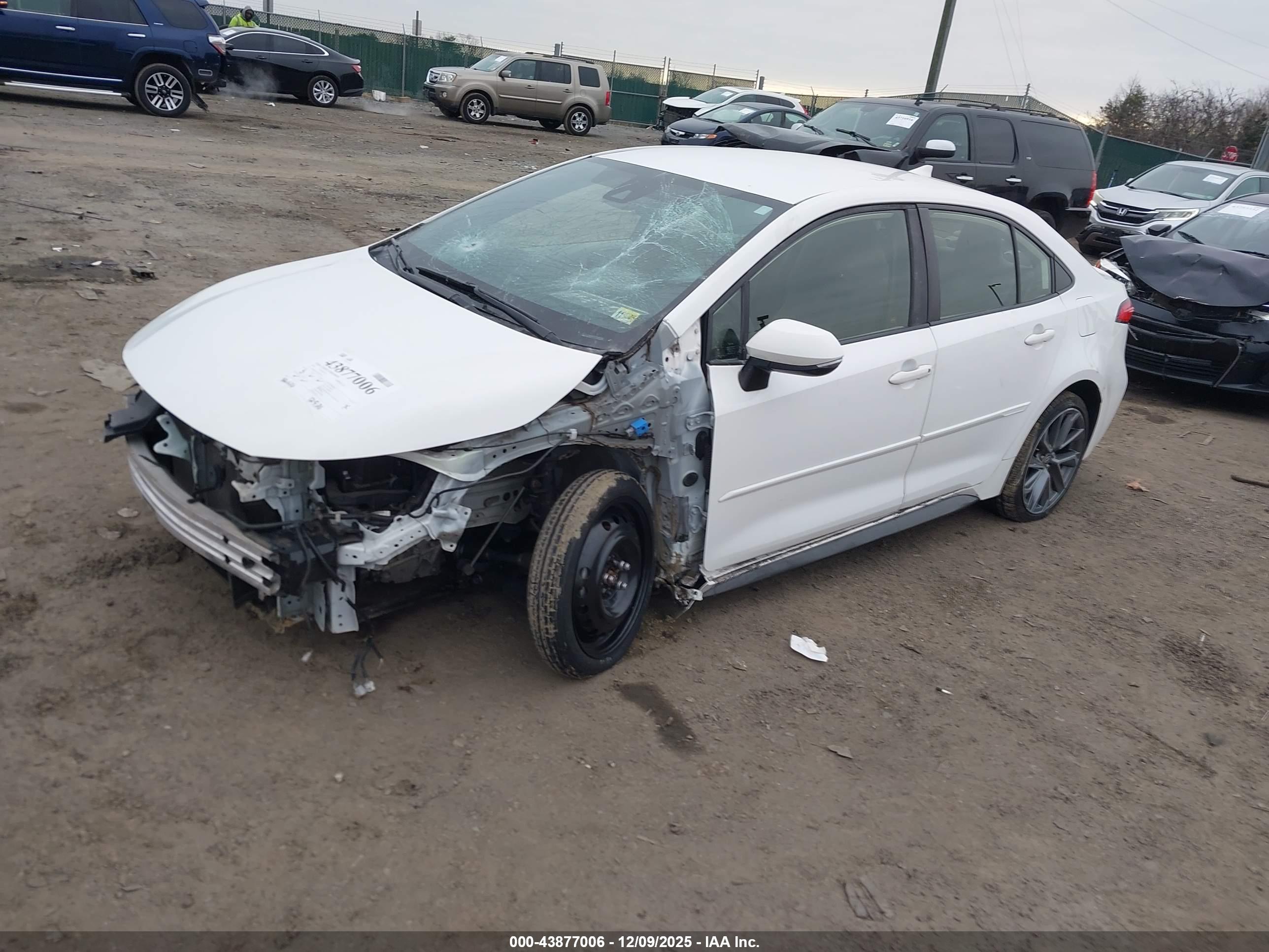 TOYOTA COROLLA image 2