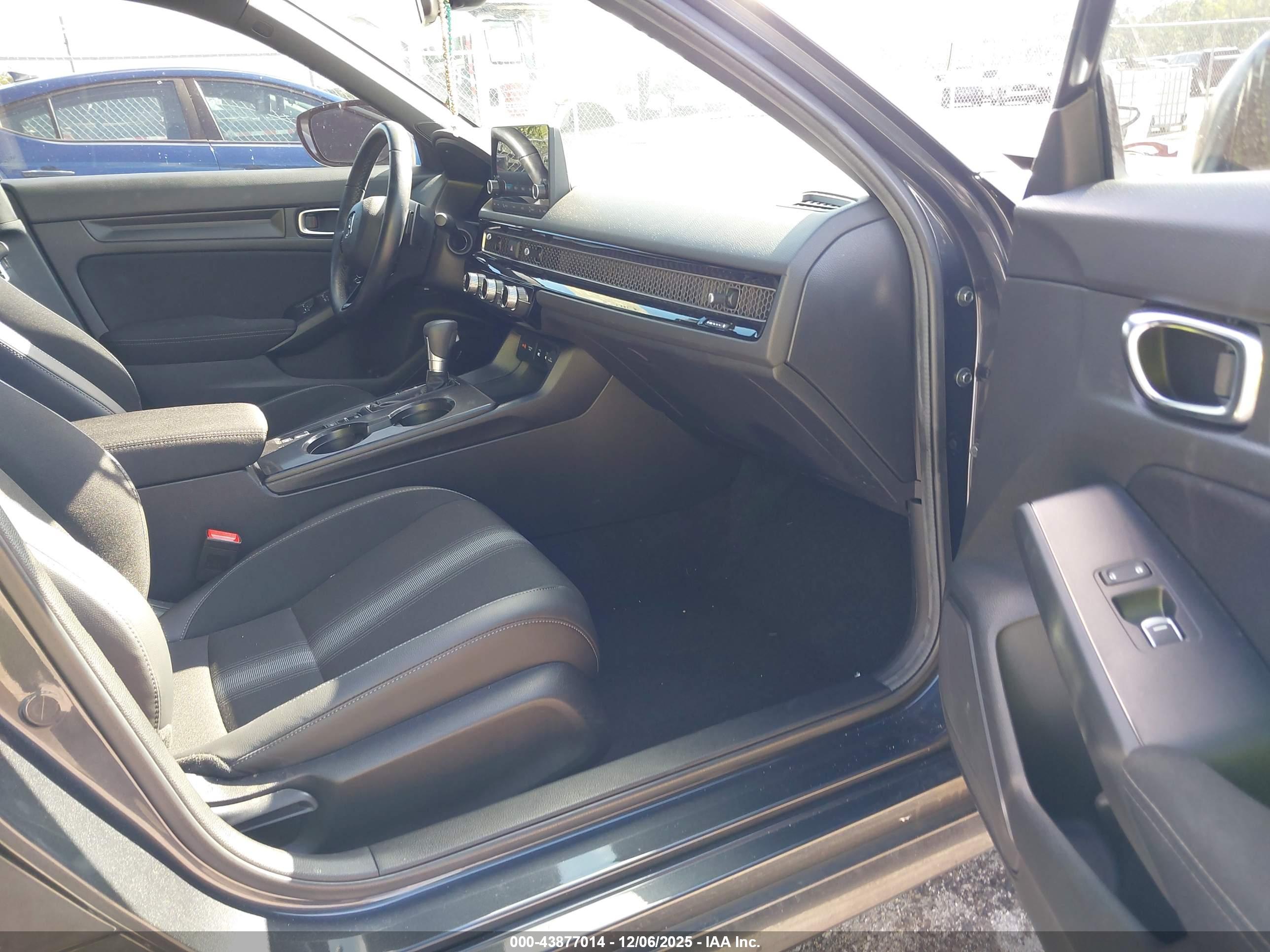 HONDA CIVIC image 5