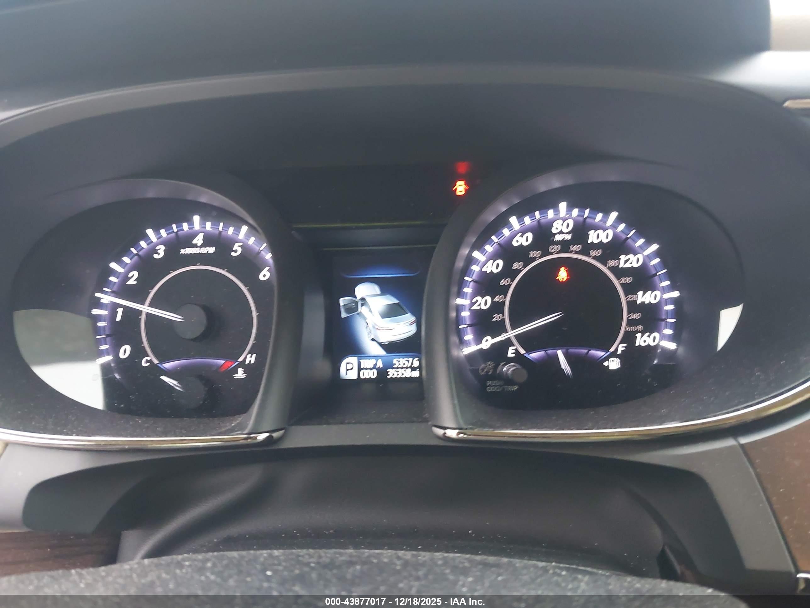 TOYOTA AVALON image 7