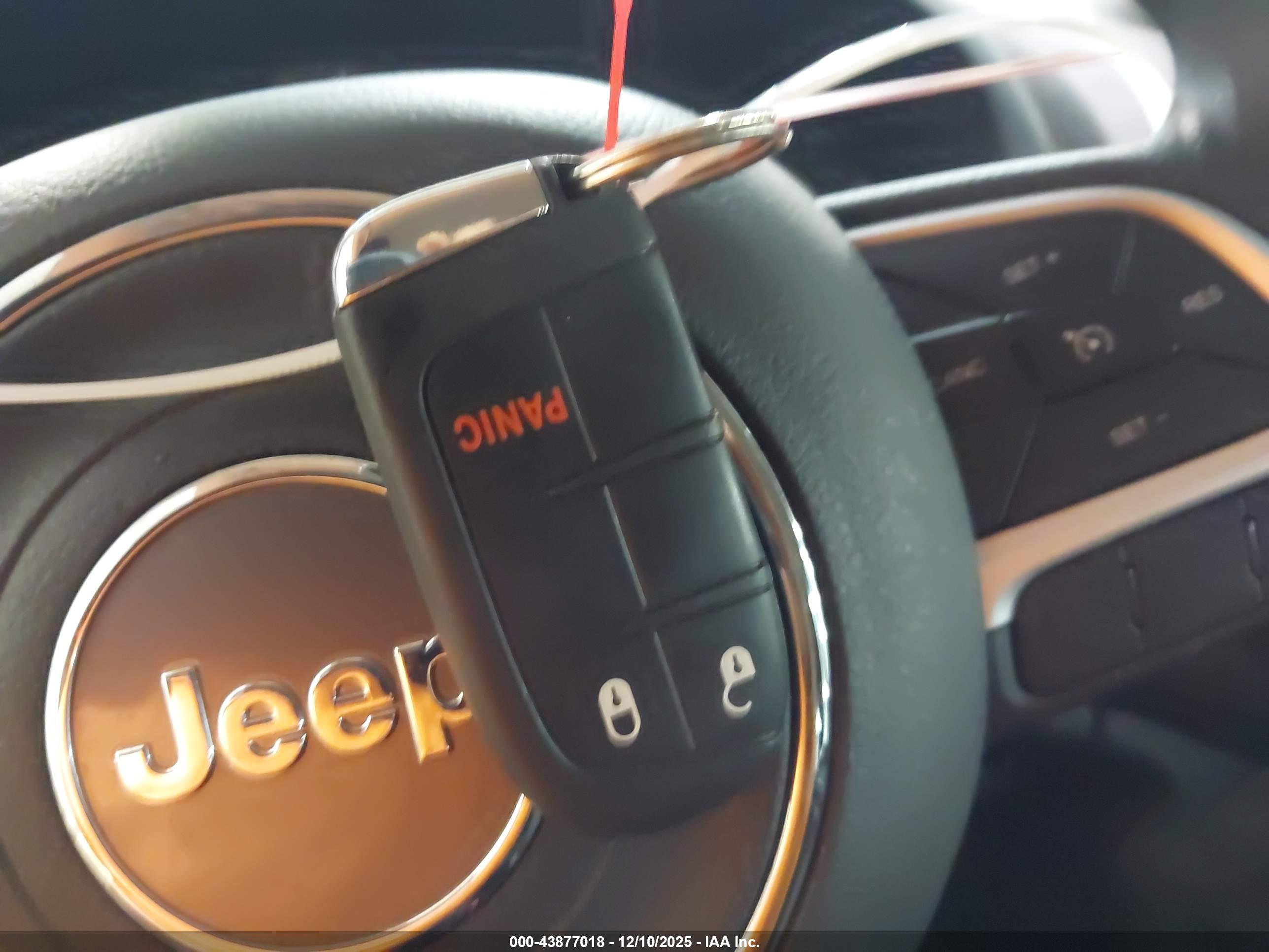 JEEP RENEGADE image 11